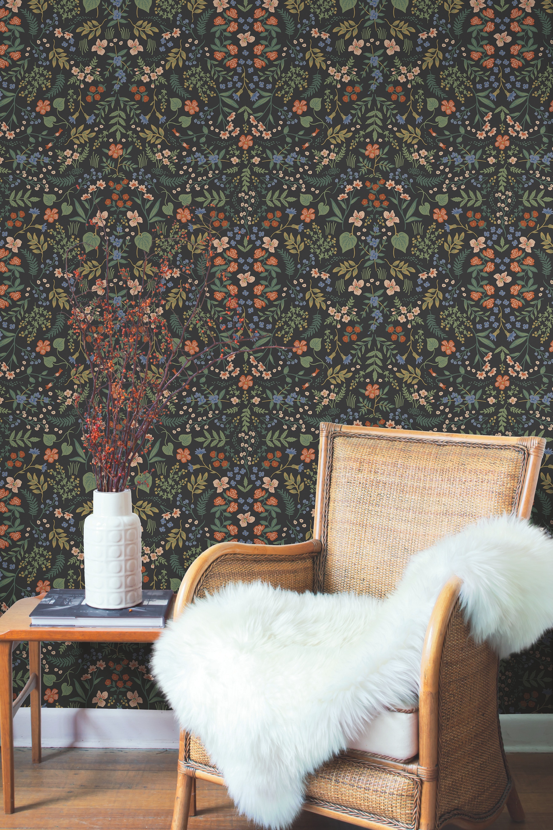 Rifle Paper RI5158 Black Wildwood Wallpaper