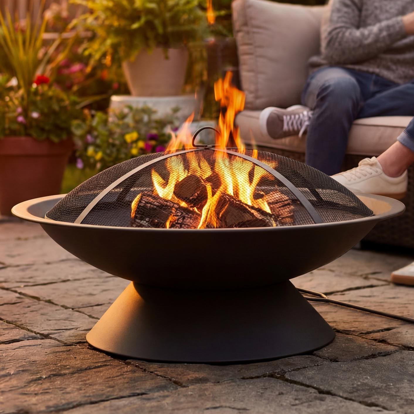Sunjoy 29.52-in W Steel Round Portable Wood-Burning Fire Pit