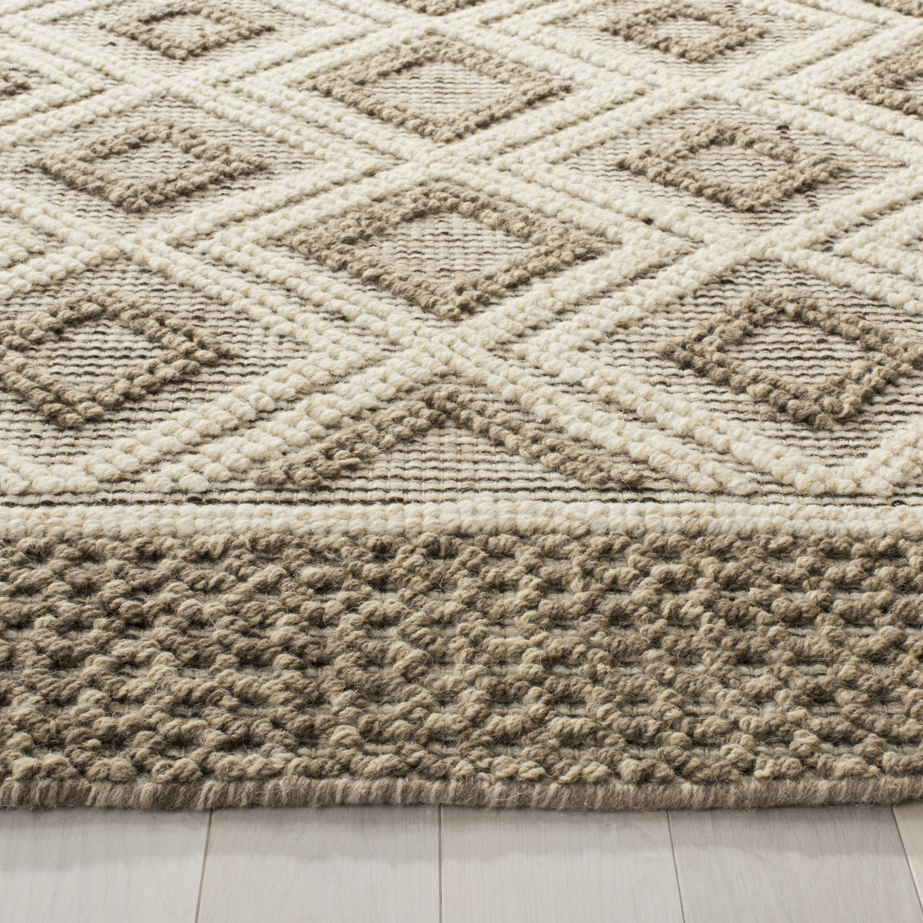 Safavieh VRM212B-212 rugs - View #3