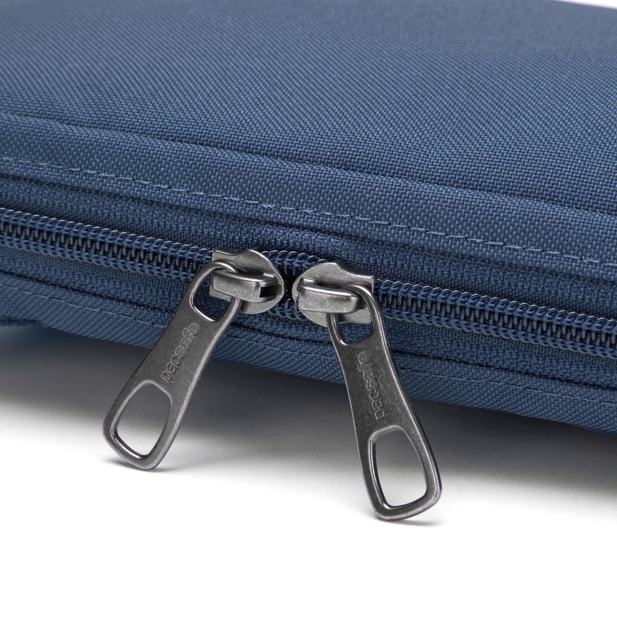 Pacsafe PAC-11060660 Bags-And-Backpacks - View #7