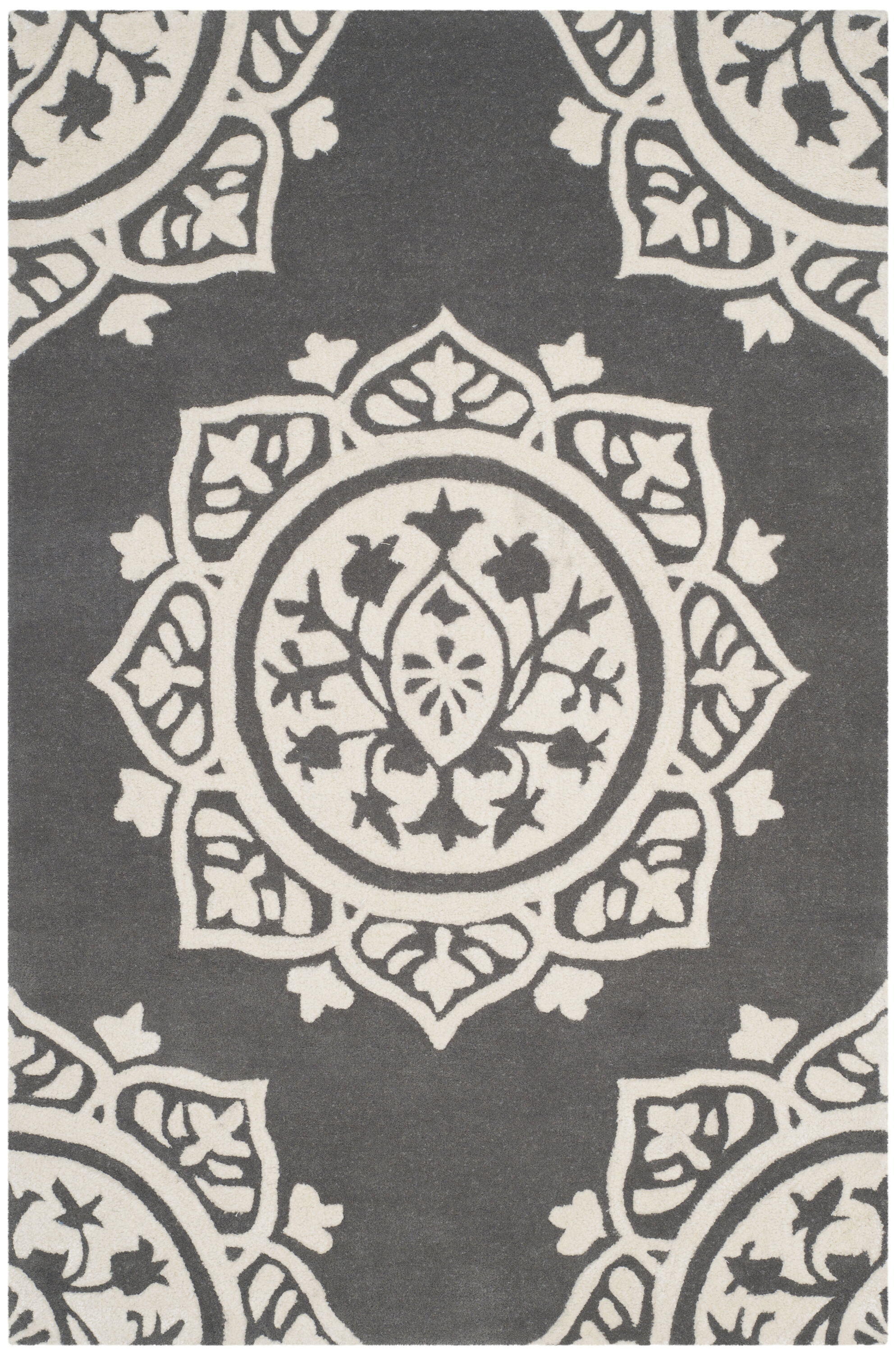 Safavieh BEL136C-4 rugs - View #2