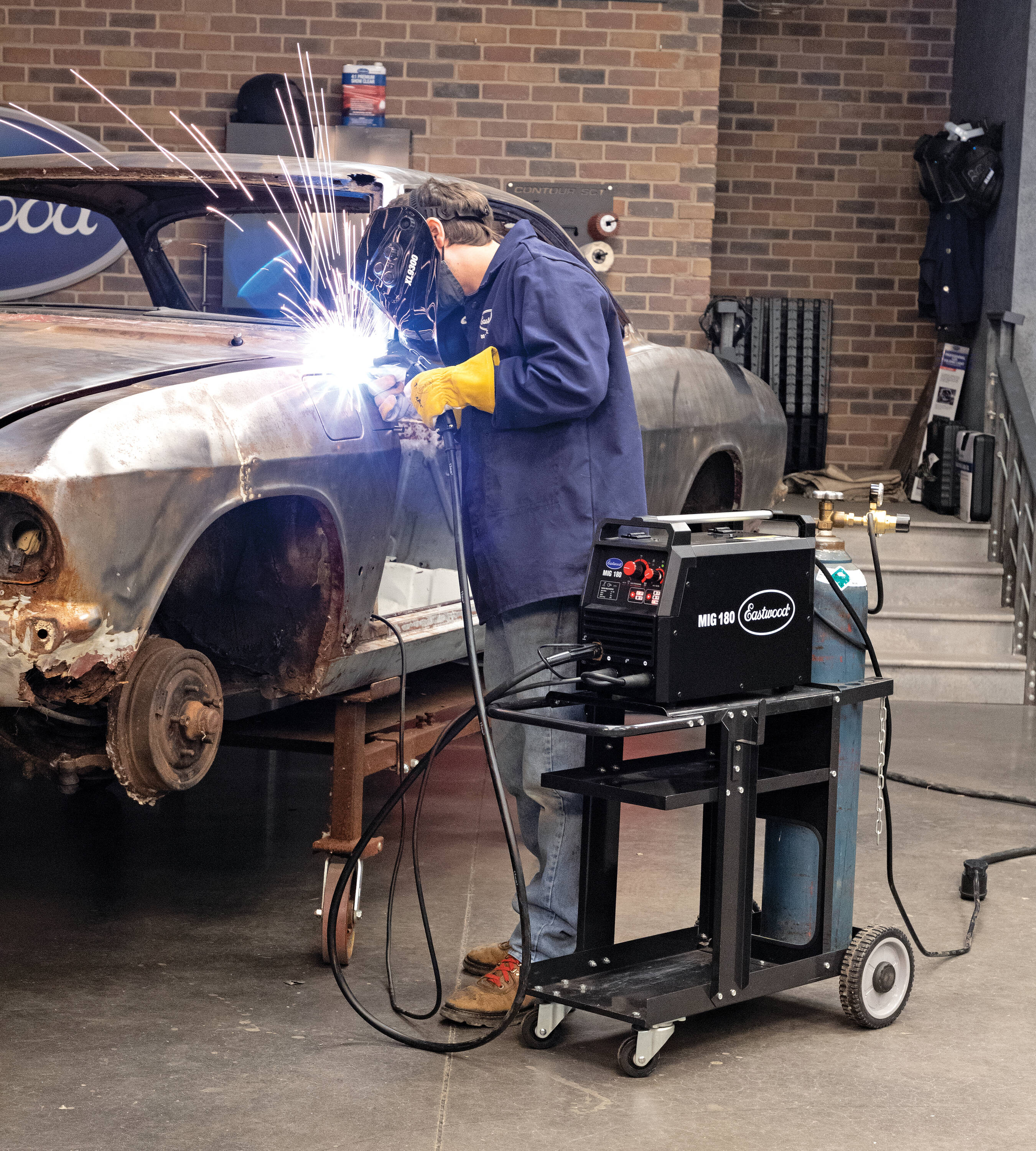 Eastwood 180 Amp MIG Welder Welds Mild and Stainless Steel 24 Gauge