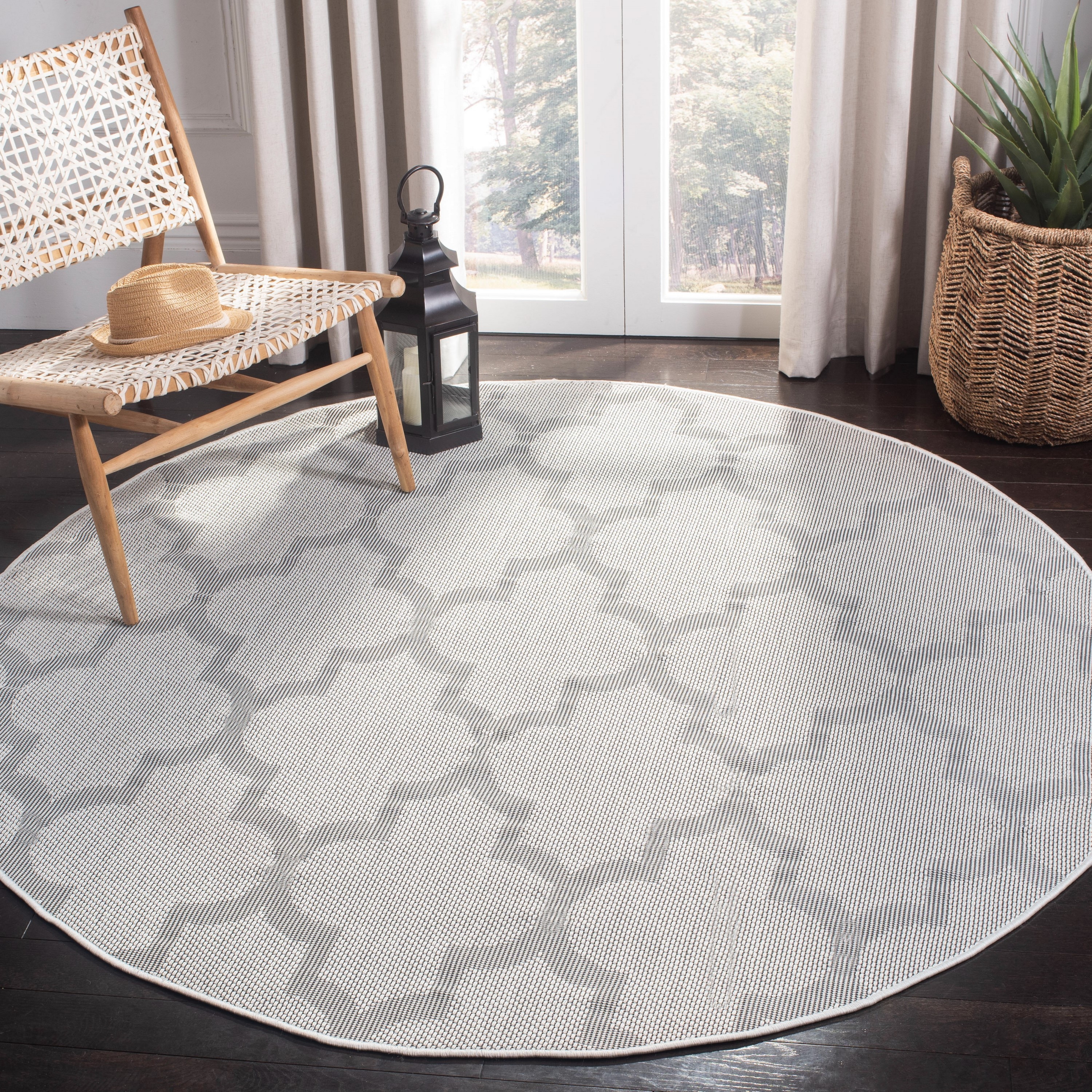 Safavieh BMU804A-7R Bermuda Madeira 7 x 7 (ft) Loomed Polypropylene Ivory/Light Gray Round Indoor/Outdoor Trellis Coastal Area rug