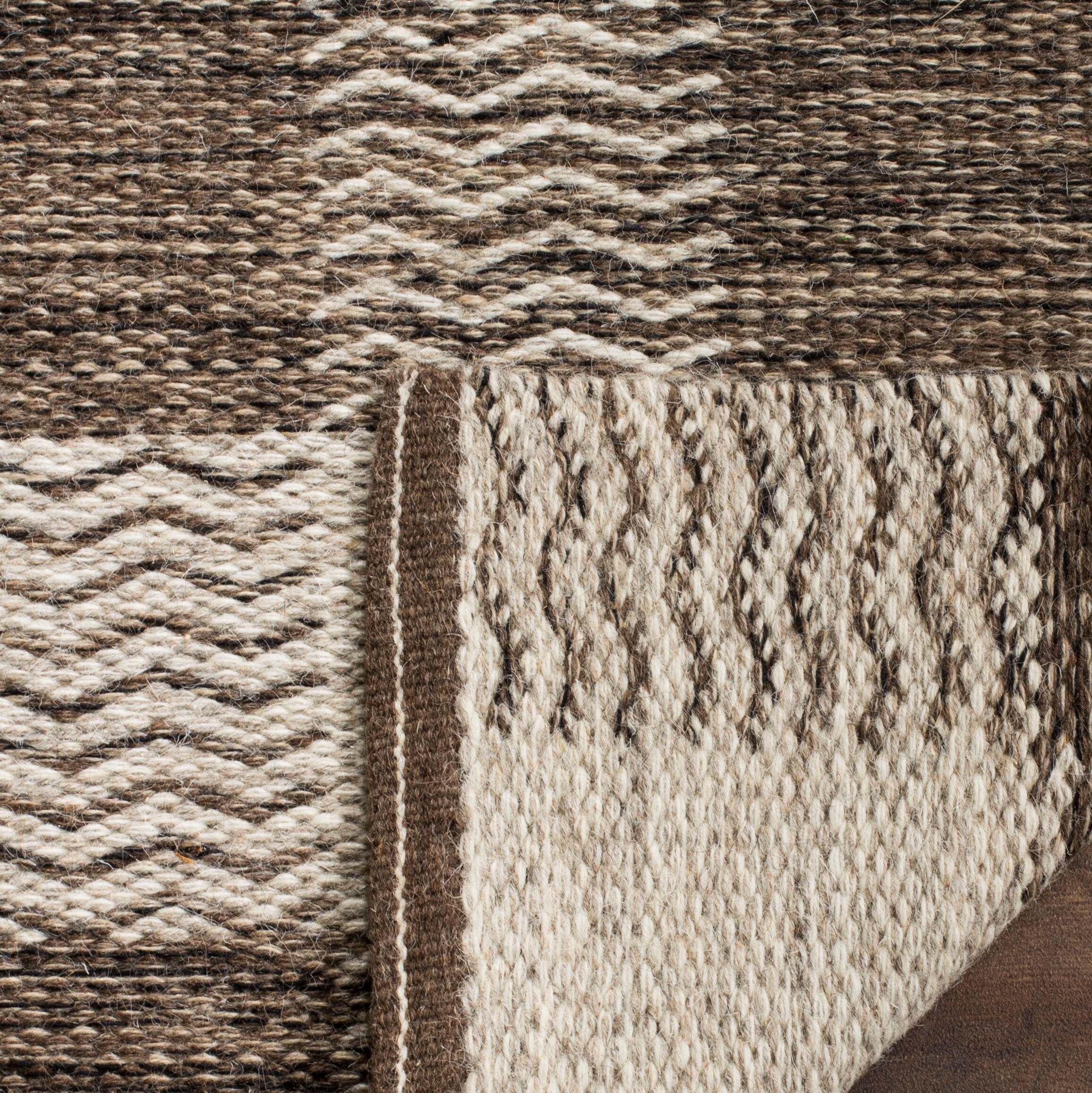 Safavieh KLM351A-5 rugs - View #4
