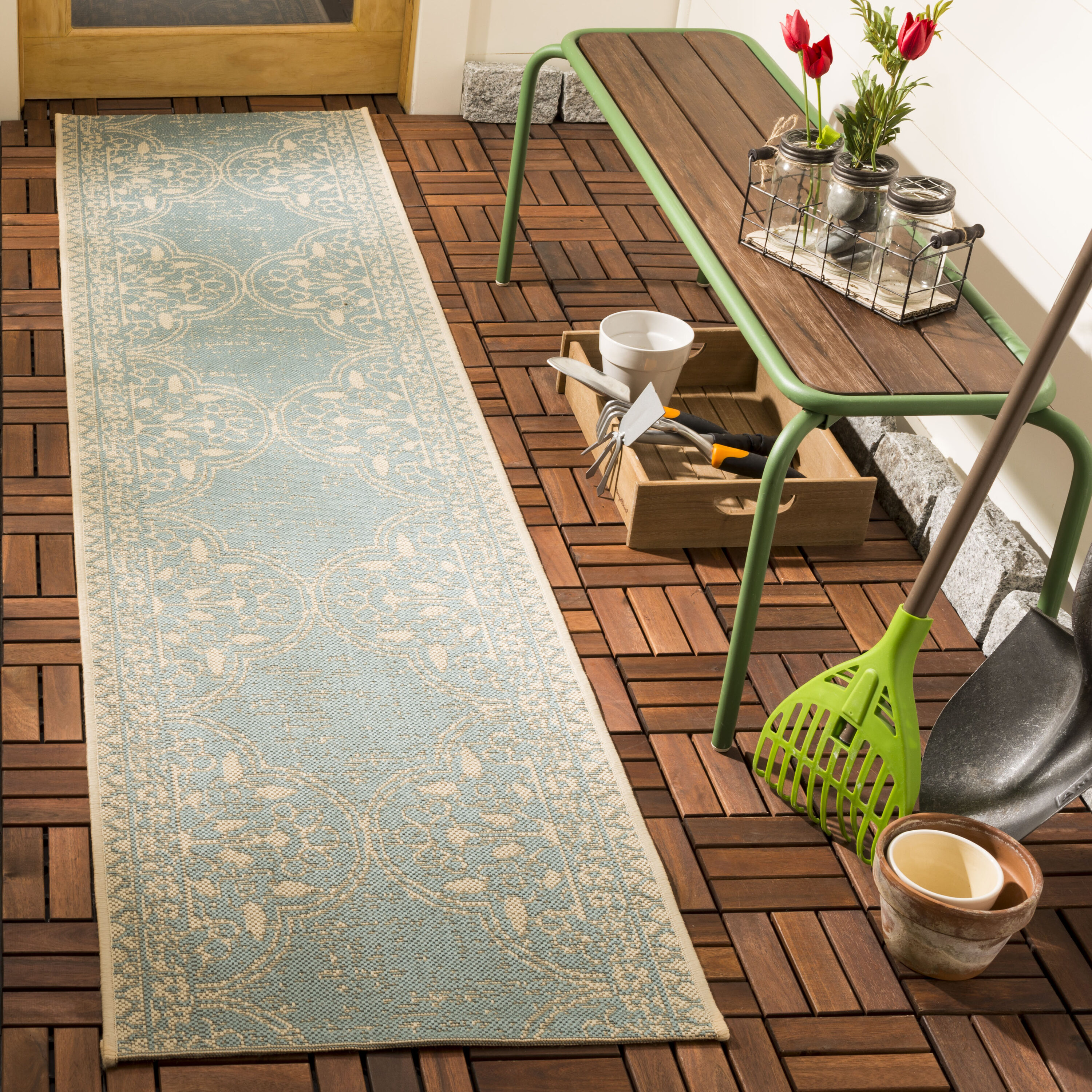 Safavieh BHS174L-26 Beach House Viney 2 x 6 (ft) Loomed Polypropylene Cream/Aqua Rectangular Indoor/Outdoor Floral/Botanical Bohemian/Eclectic Runner rug