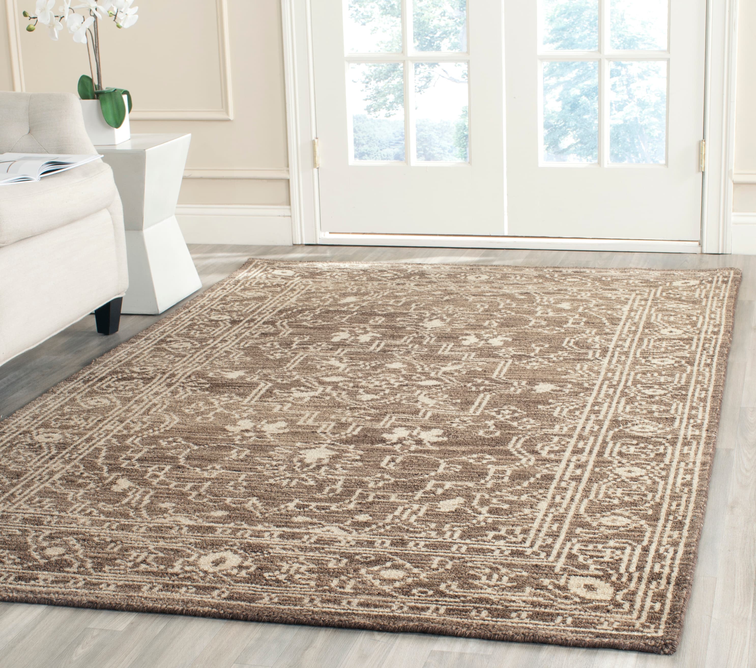 Kenya Collection 5'x8' Brown and Beige Hand-Knotted Wool Area Rug