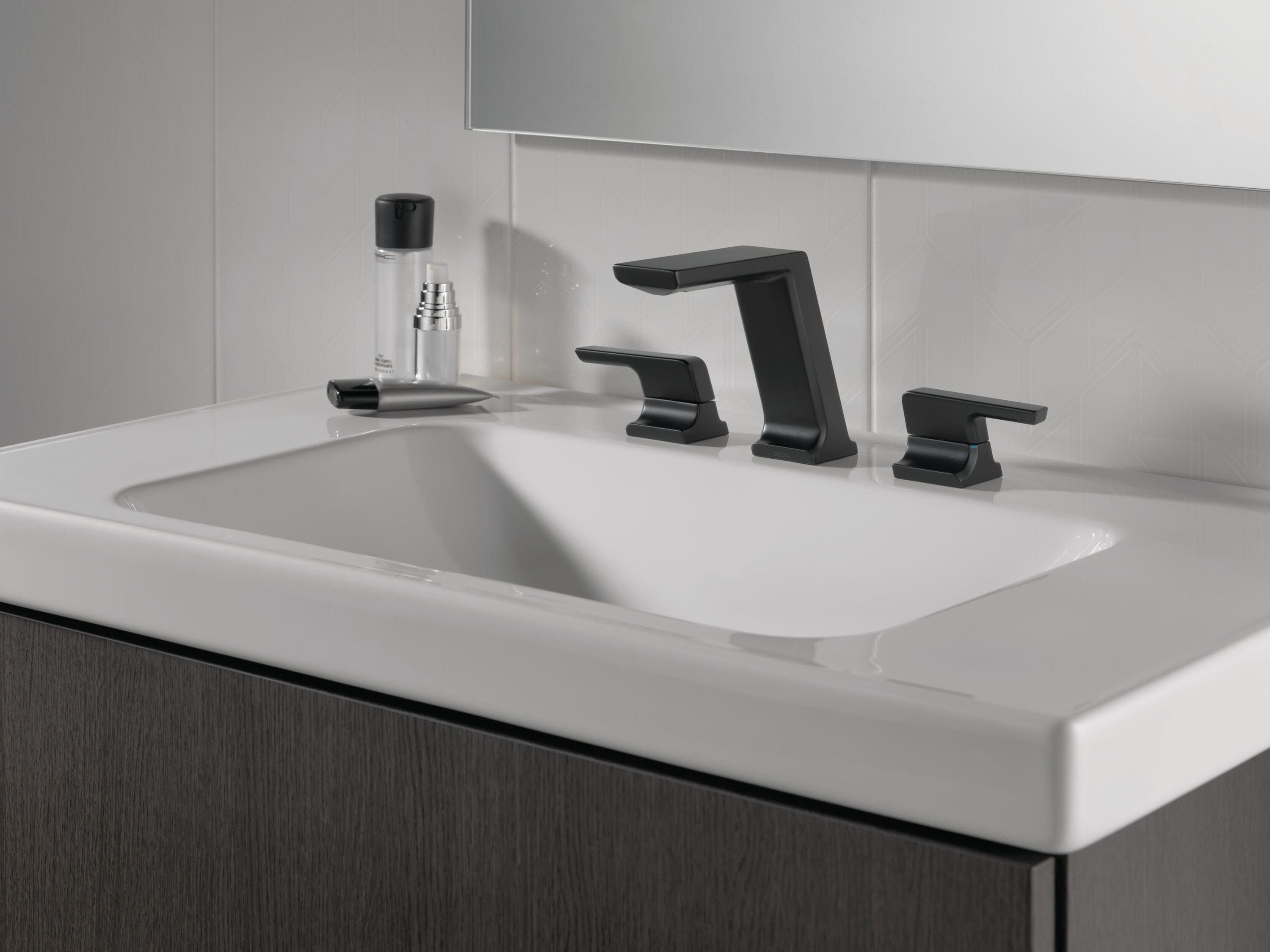 Delta 3599LF-BLMPU Lavatory-Faucets - View #8