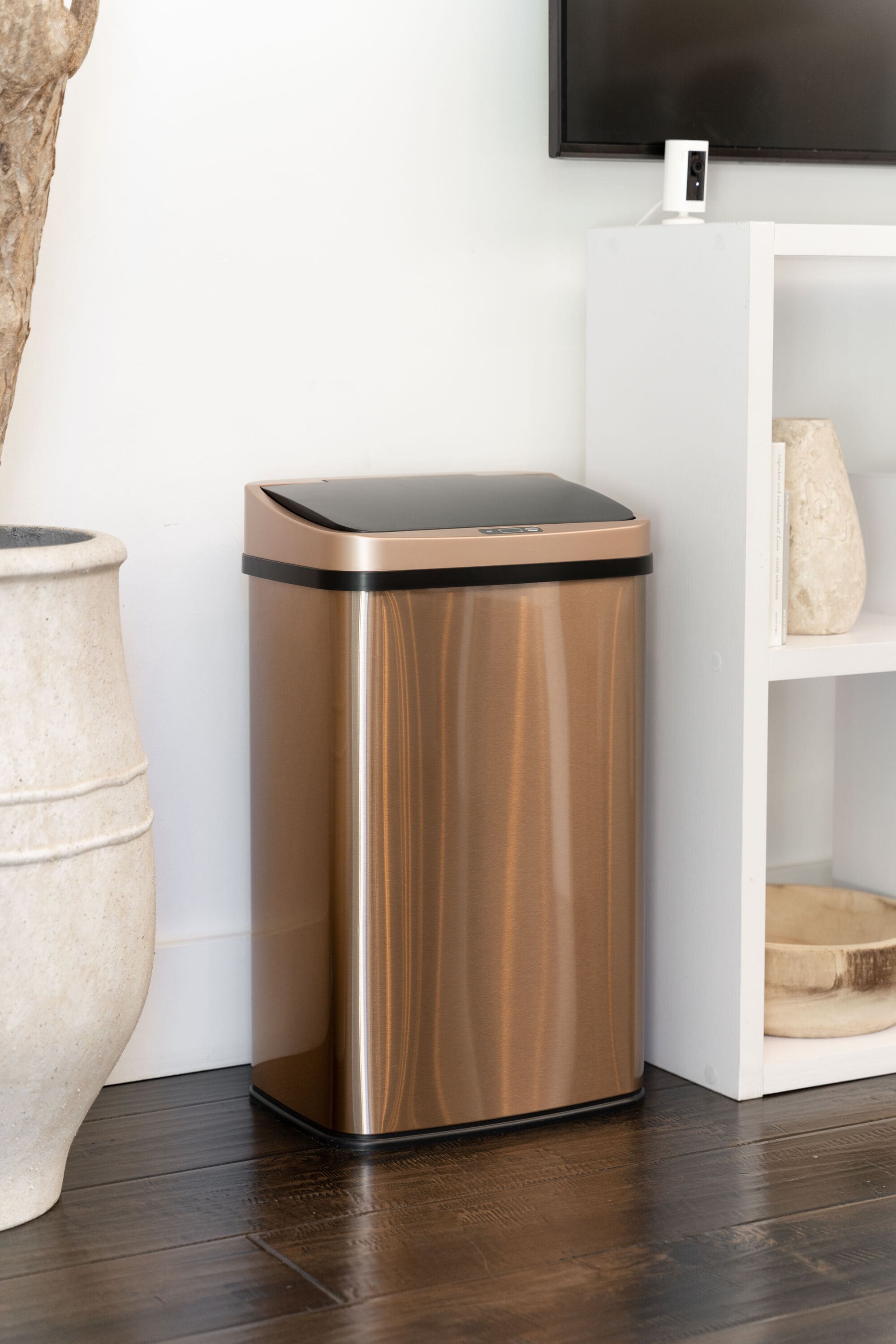 NINESTARS DZT-50-28GD 50 Liter Gold Steel Indoor/Outdoor Kitchen Hinged Lid Trash Can
