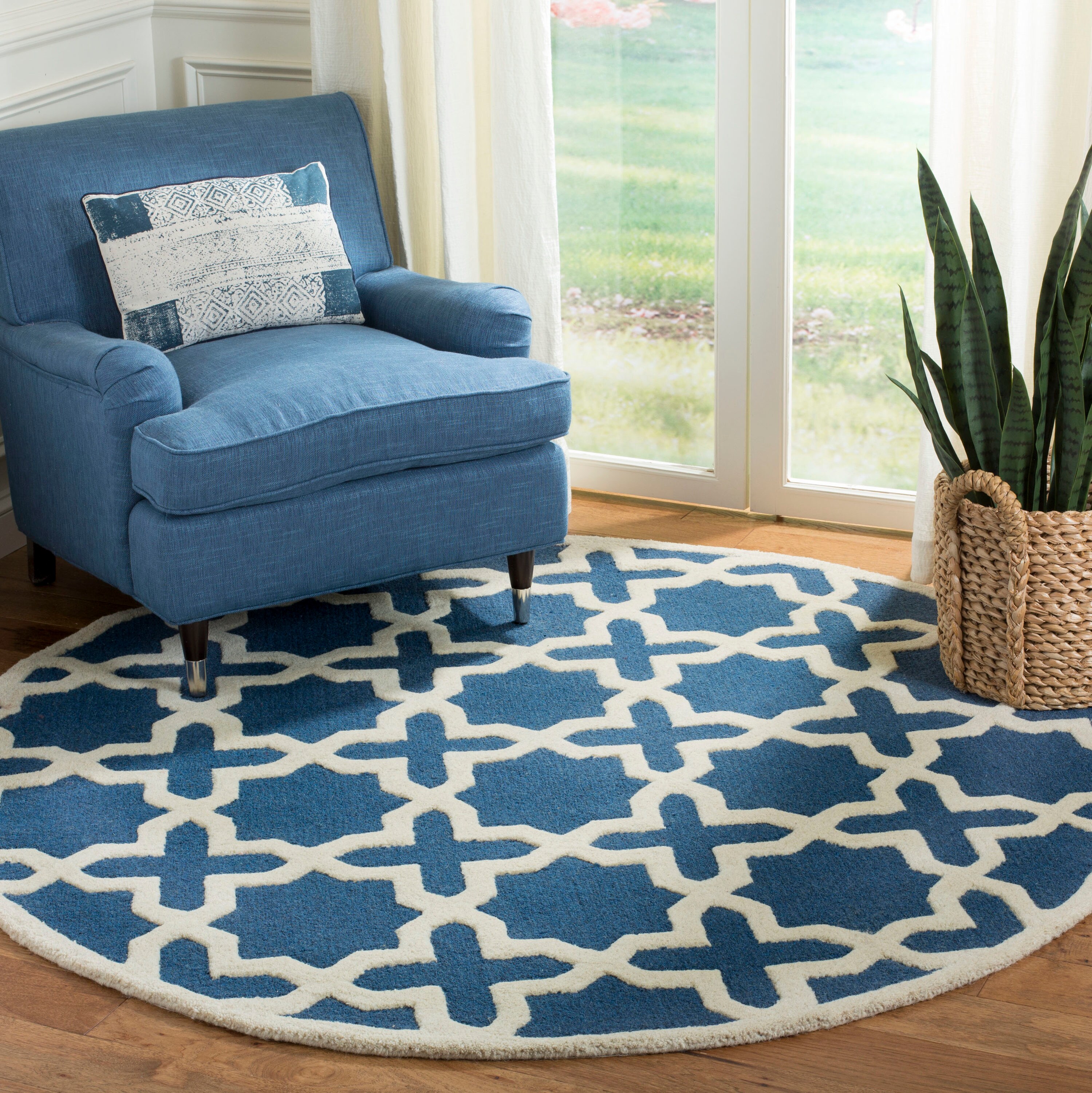 Safavieh Cambridge Navy / Ivory Area Rug; 2' x 3