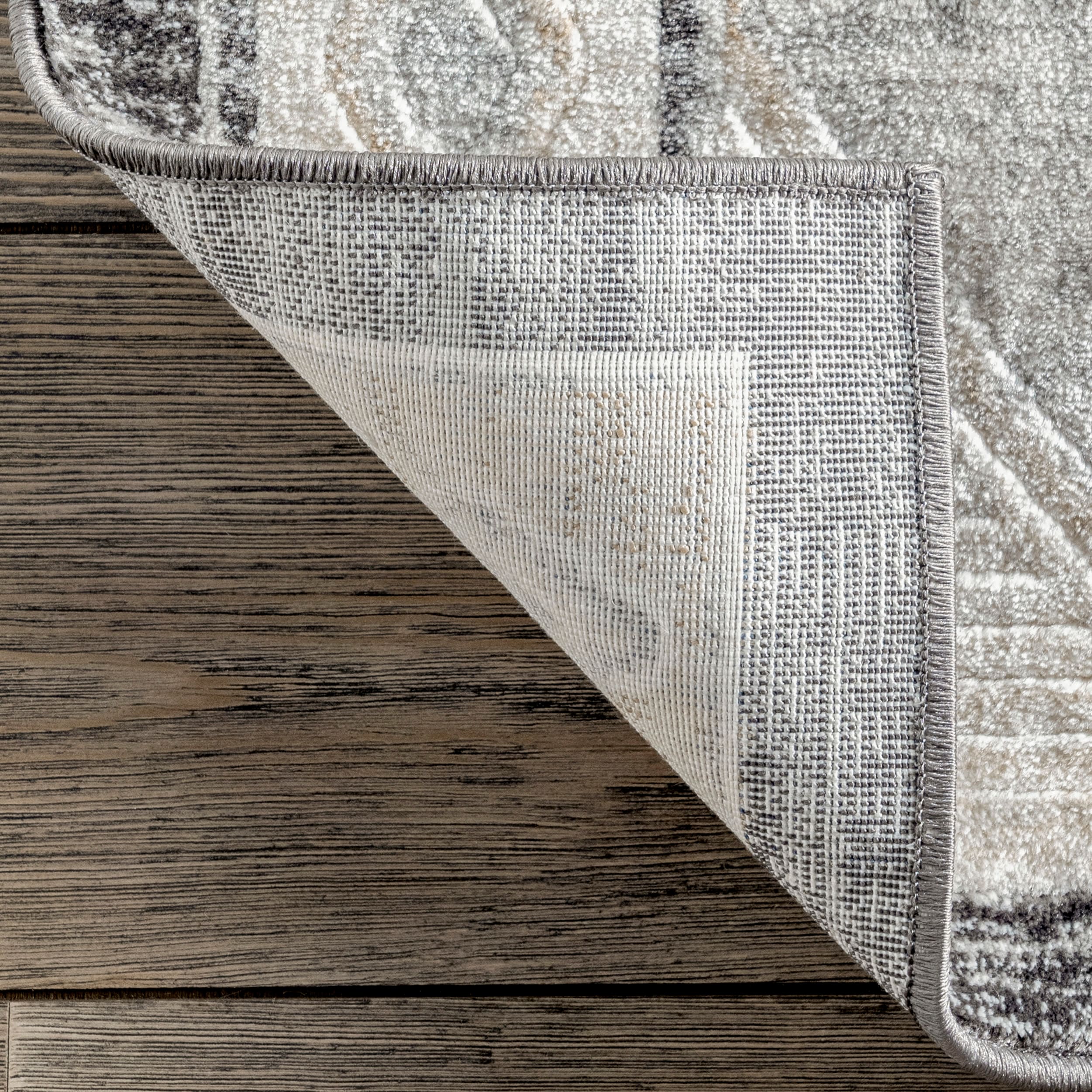 Hunter Ivory and Gray Synthetic Tribal Area Rug 2' x 3'