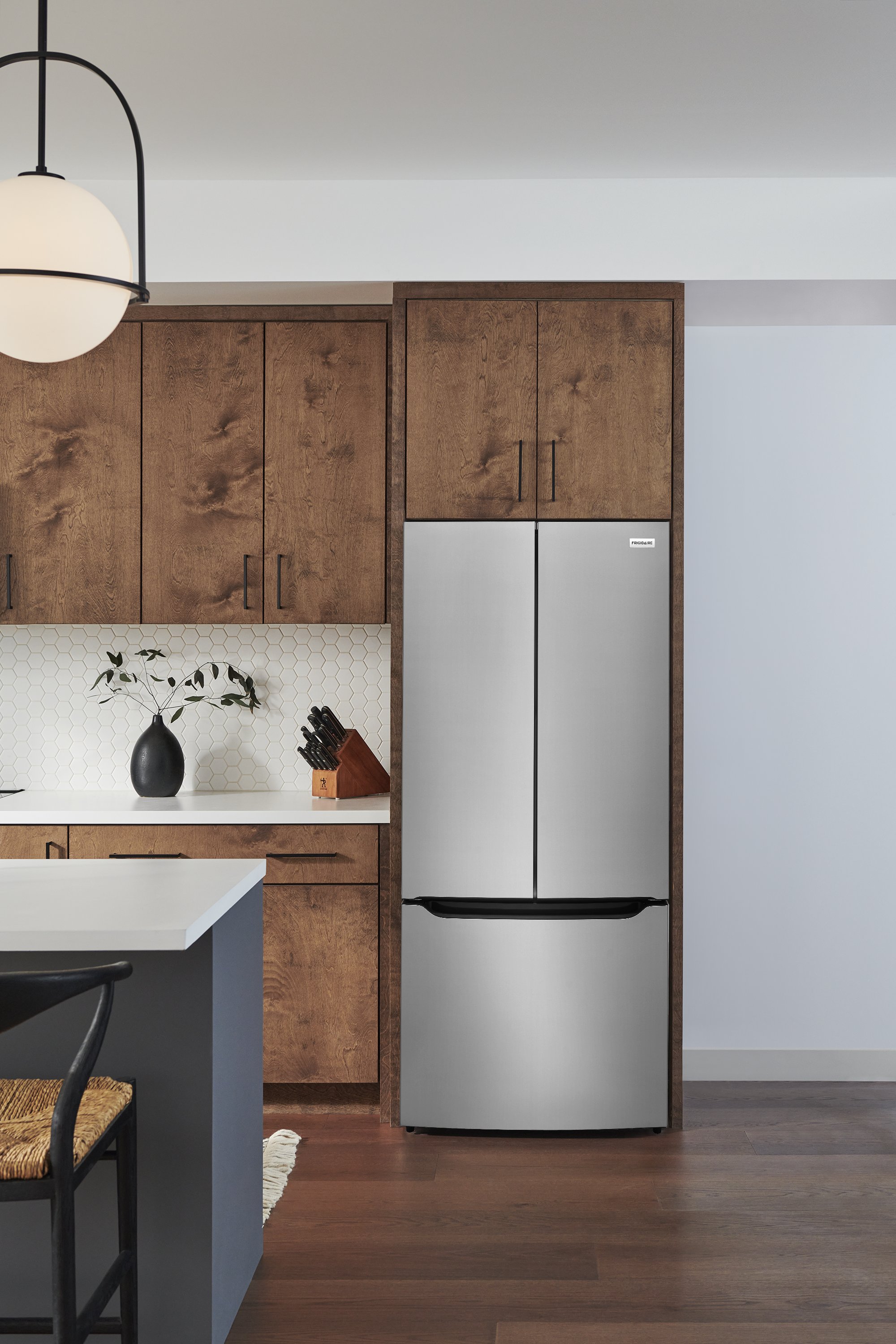 Frigidaire FRFG2033AV French-Door-Refrigerators - View #12