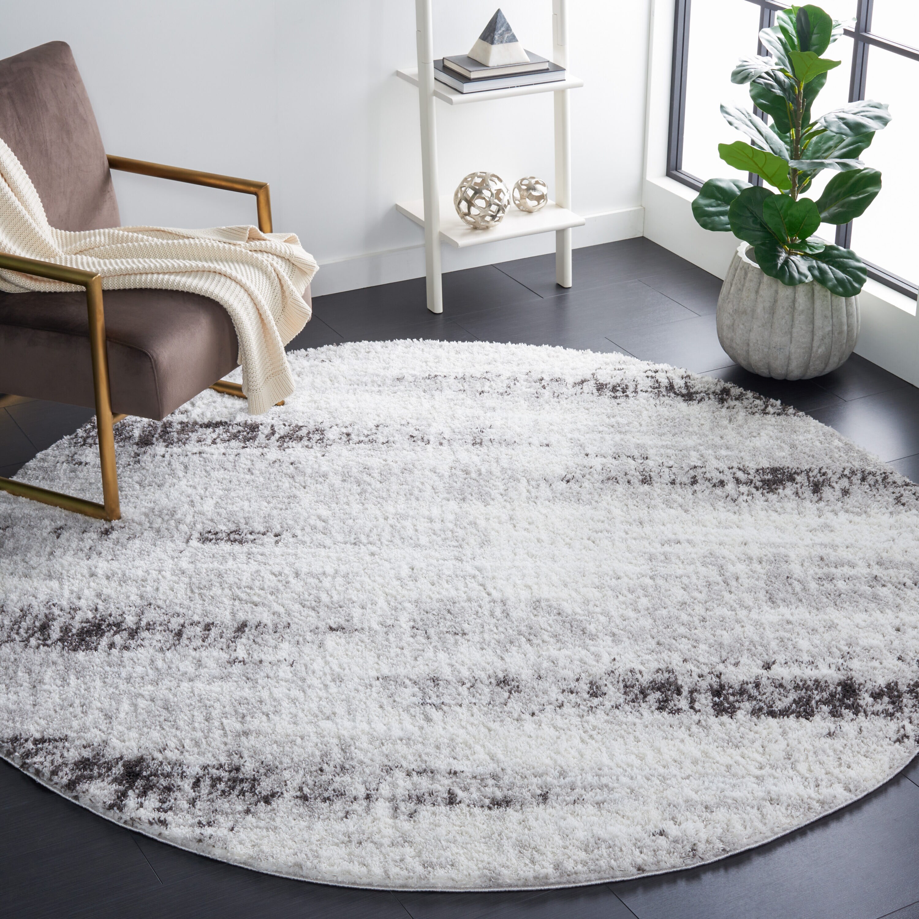 Safavieh - Berber Shag 551F Grey/Dark Grey 7ft x 7ft Round Rug
