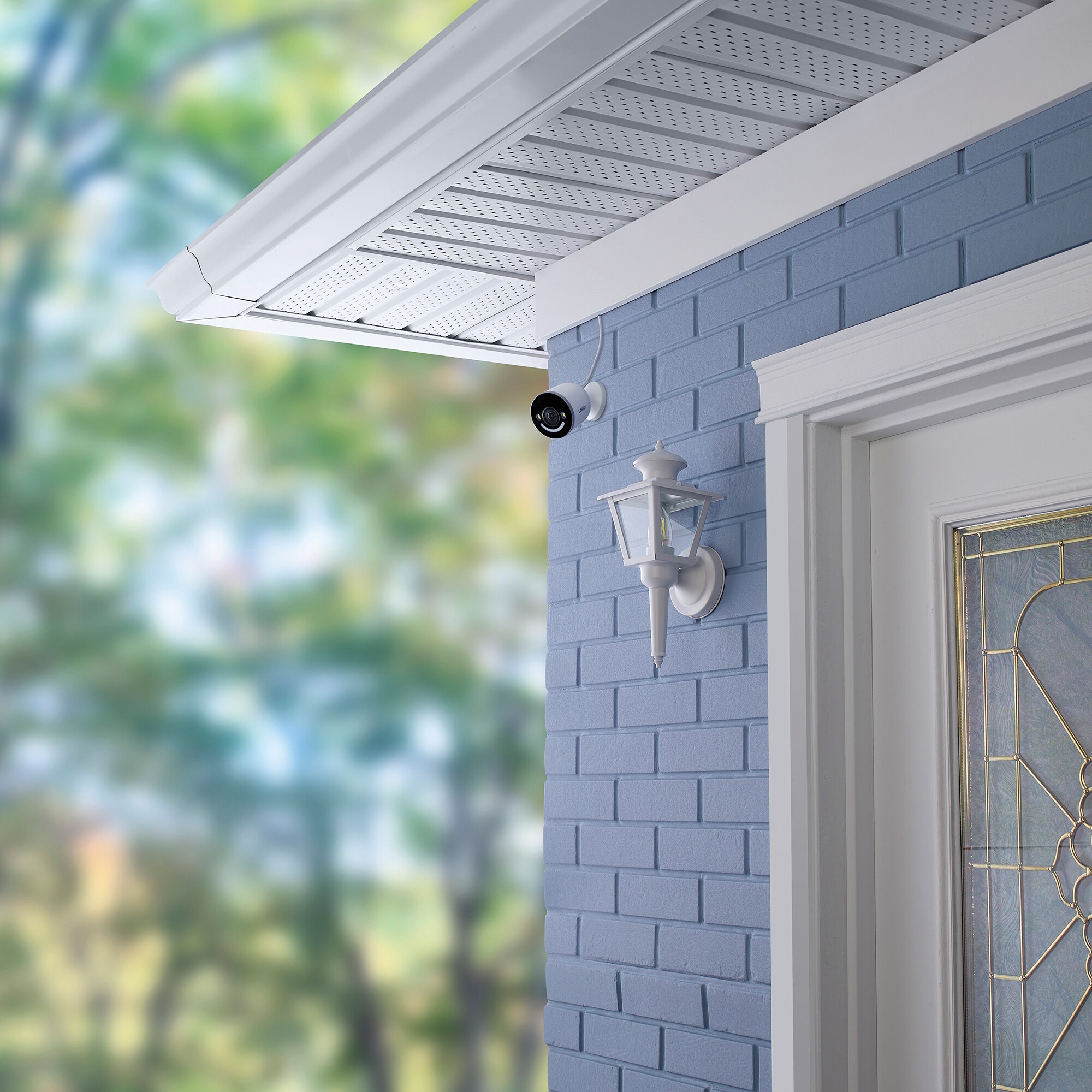 Lorex LORW881AADE Security-Cameras - View #2