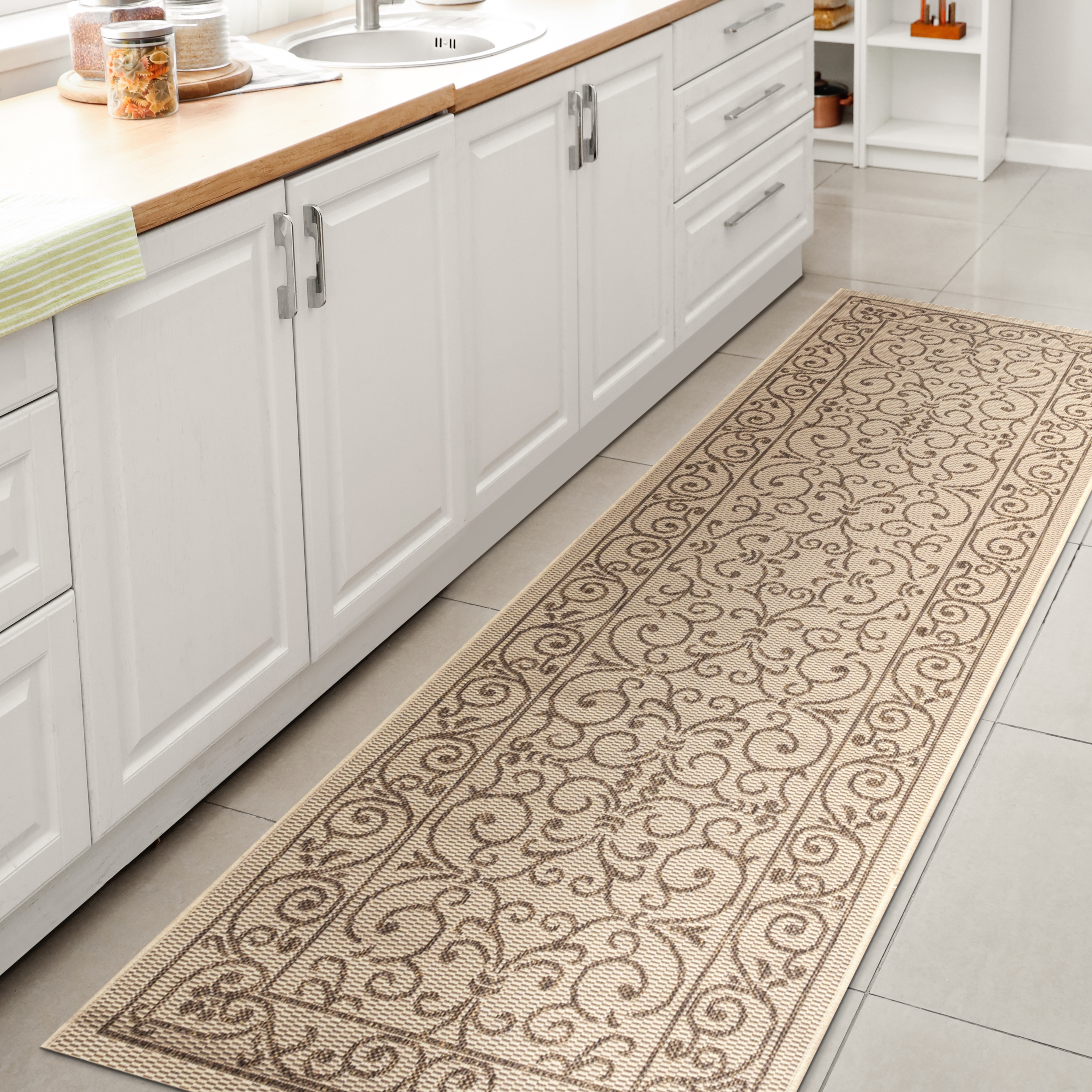 JONATHAN  Y SMB106A-28 Santa Monica Charleston Filigree Textured Weave 2 x 8 (ft) Loomed Polypropylene Beige/Brown Rectangular Indoor/Outdoor Border Coastal Runner rug