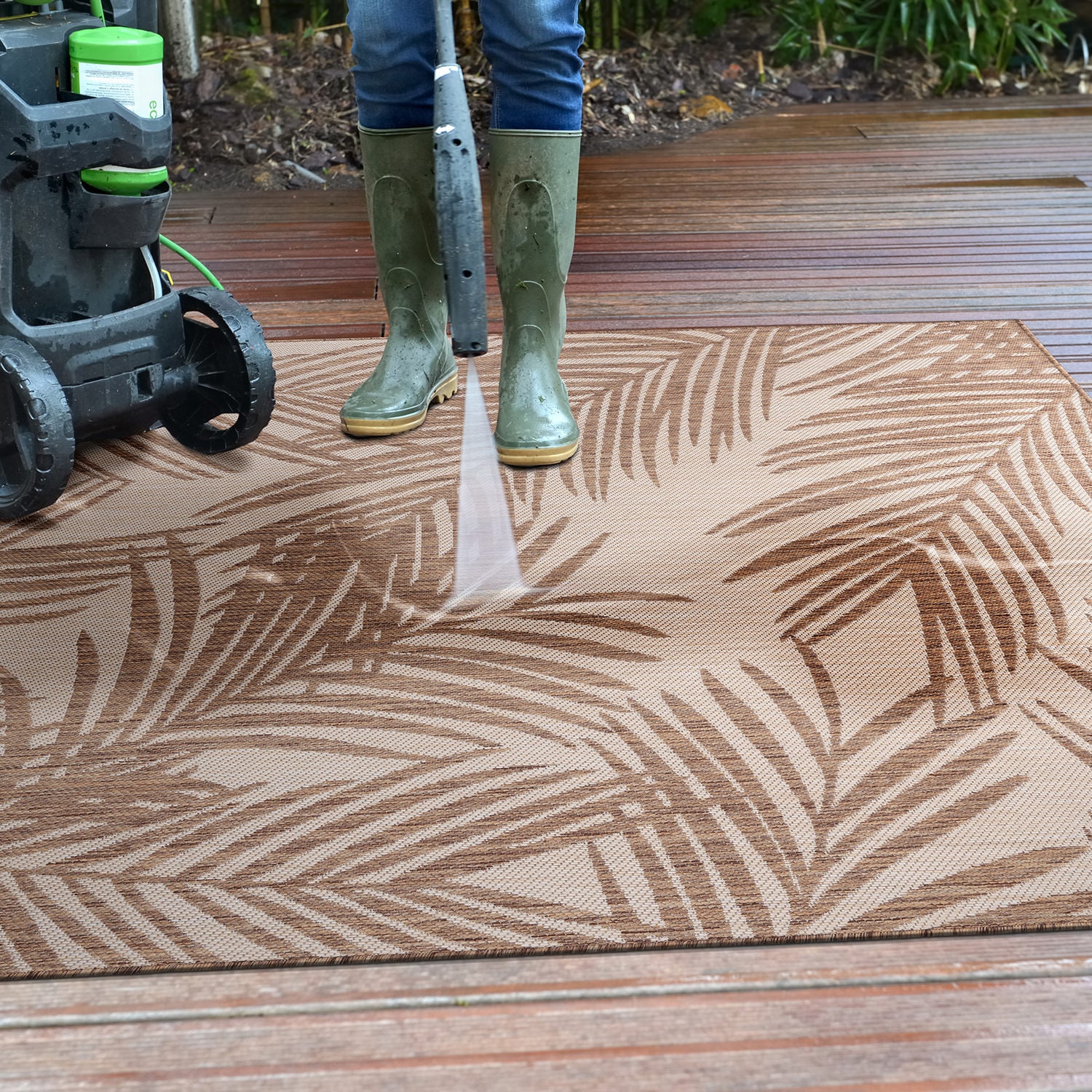 Brown Floral Synthetic Flat Woven Indoor/Outdoor Rug 5' x 7'