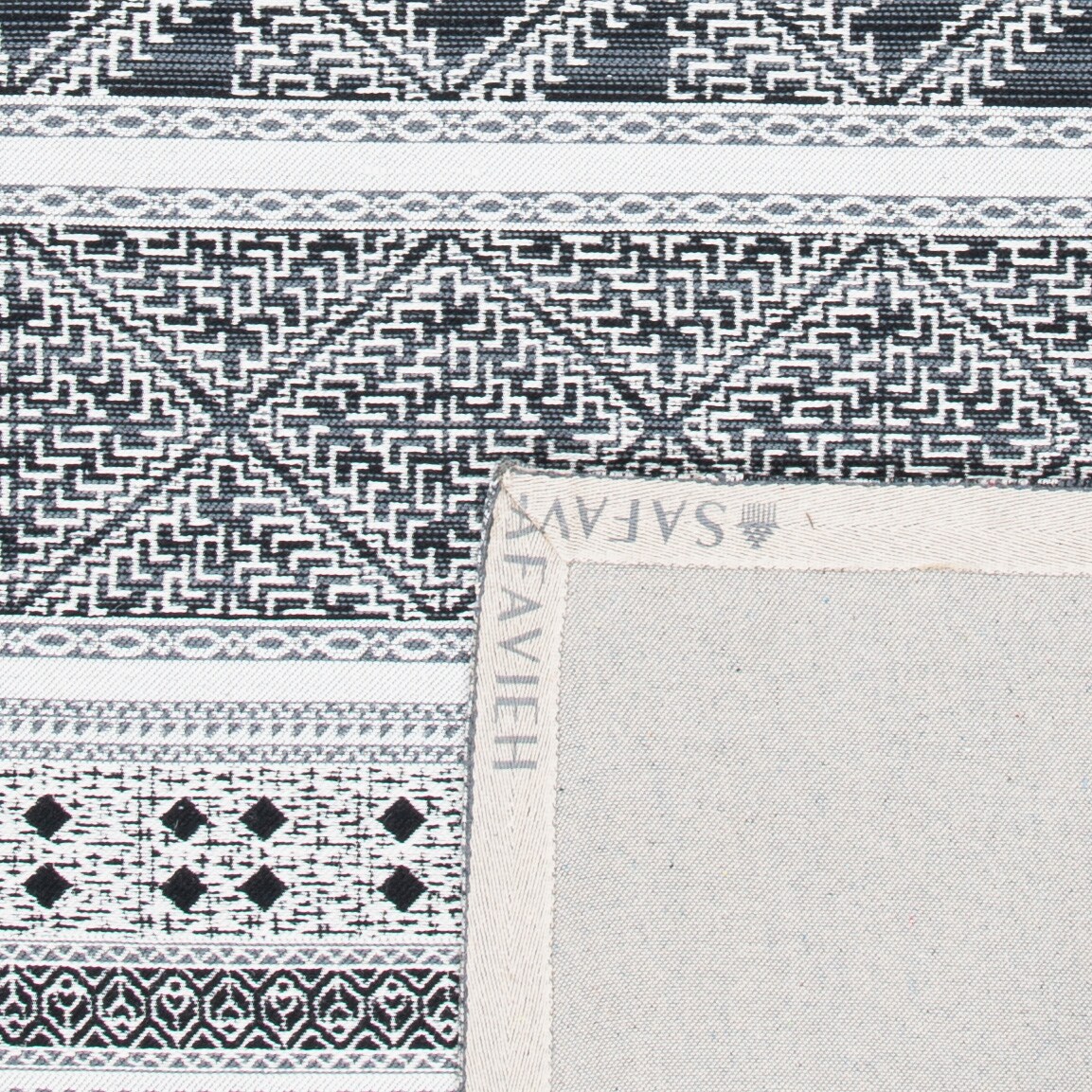 Safavieh CLV717Z-5 rugs - View #3