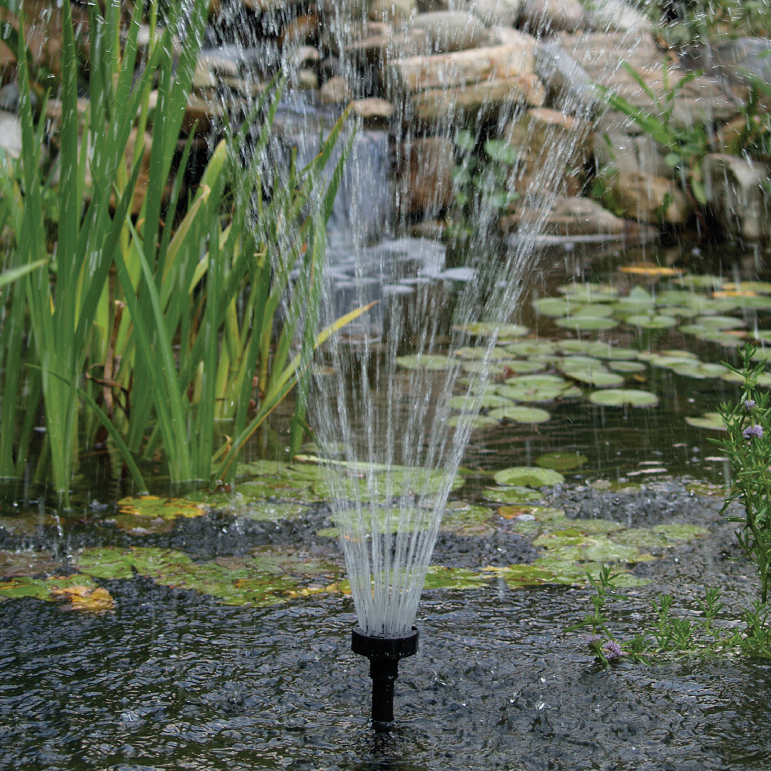 Tetra Black Adjustable Fountain Head Kit with 3 Patterns