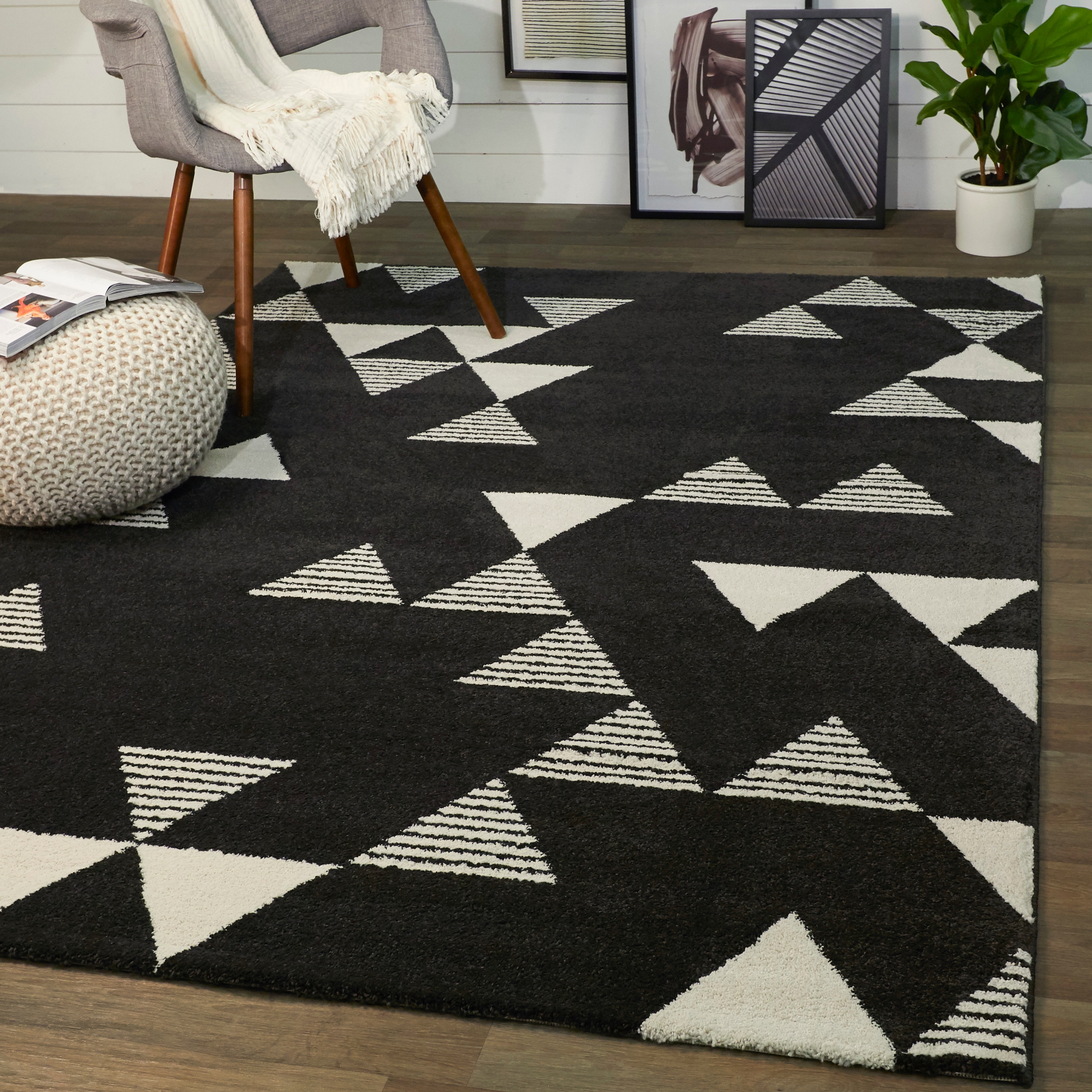 Balta 3090720 2 x 7 (ft) Loomed Polypropylene Charcoal Rectangular Indoor Geometric Bohemian/Eclectic Runner rug