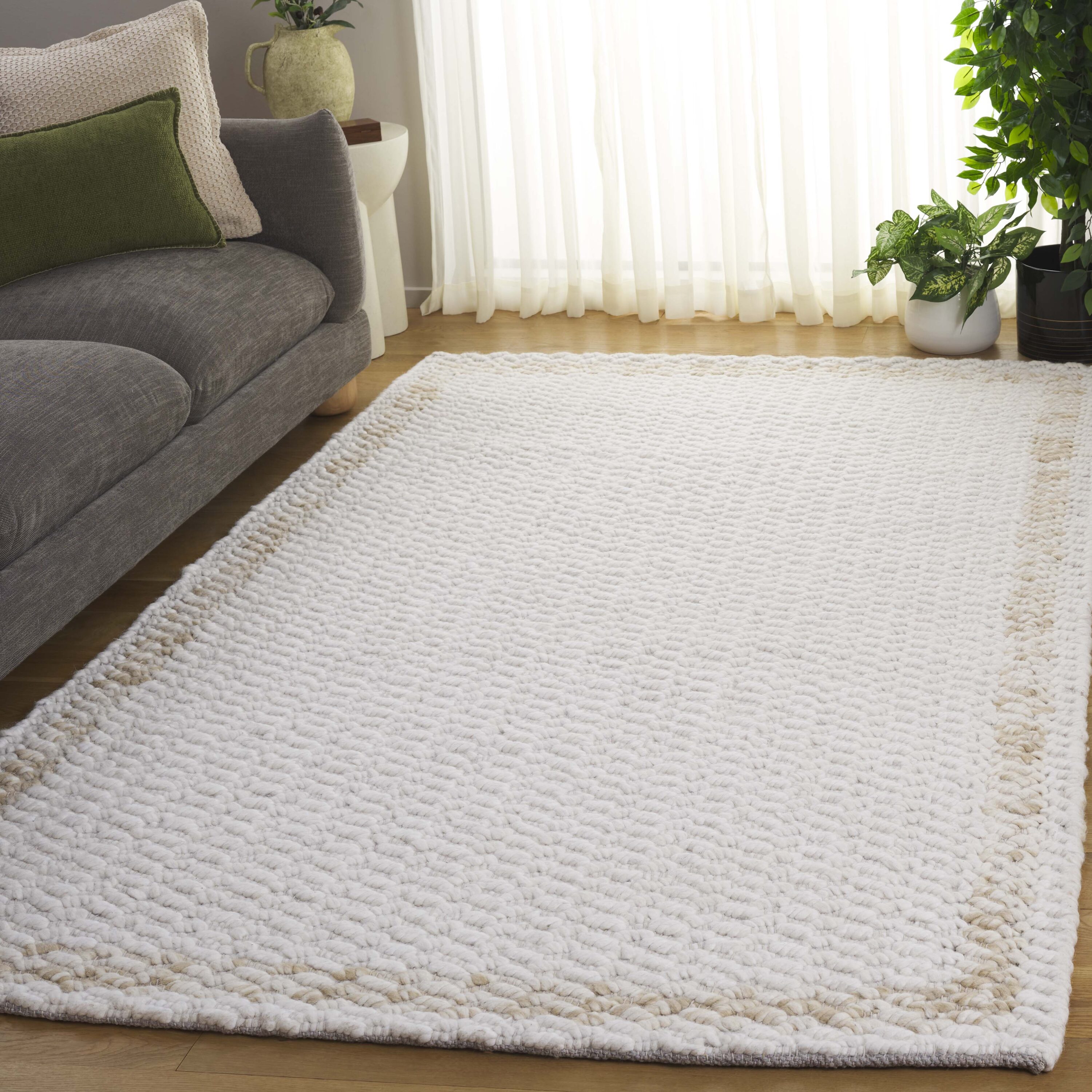  Natura 713 Beige/Ivory Washable 4ft x 6ft Small Rectangle Rug