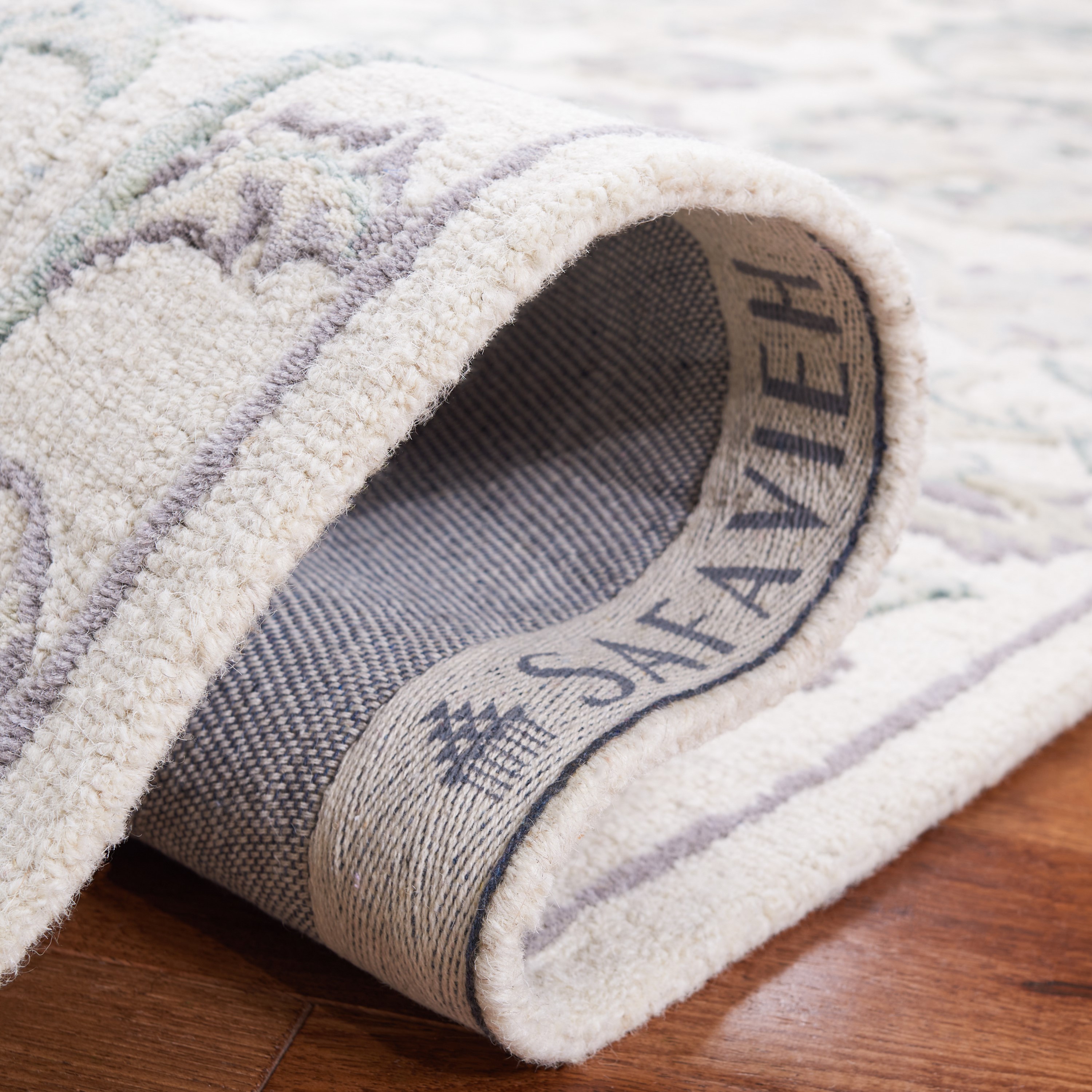 Safavieh GLM624A-6SQ rugs - View #5