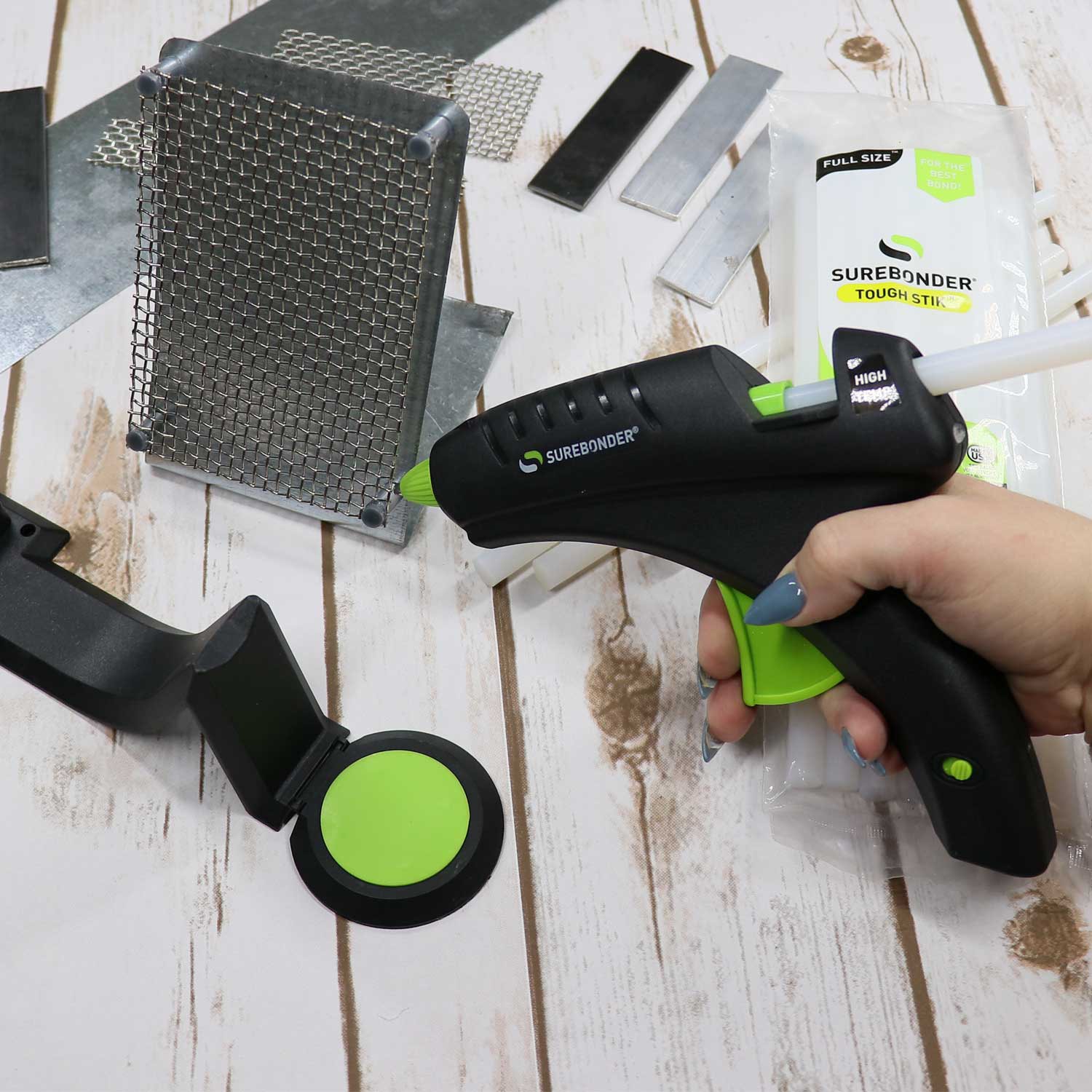 Surebonder HYBRID 120W glue gun ( Battery and charger not included)