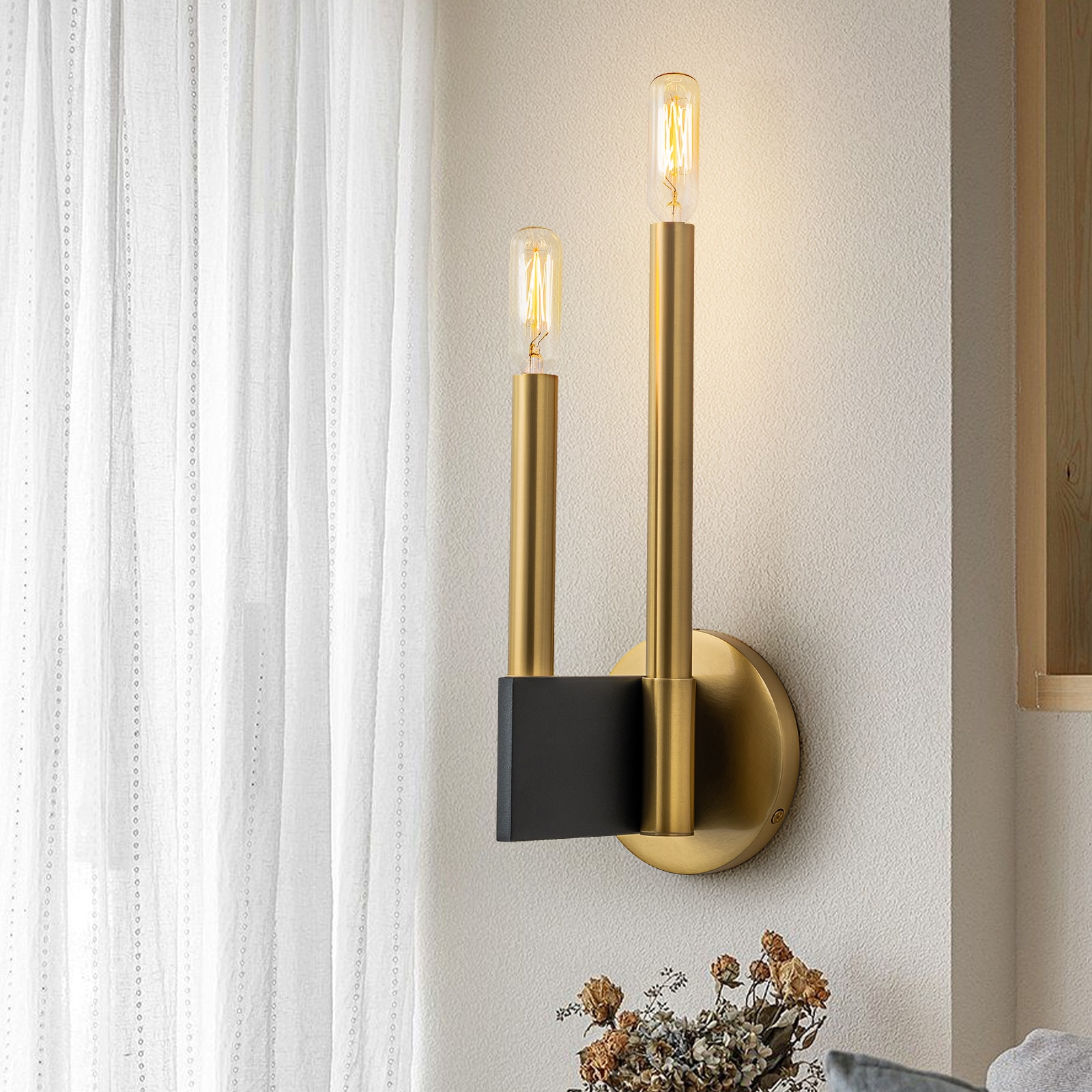 EDISLIVE Y81010000048218 Lupe 4.7-in W 2 -Light Gold Wall Sconce