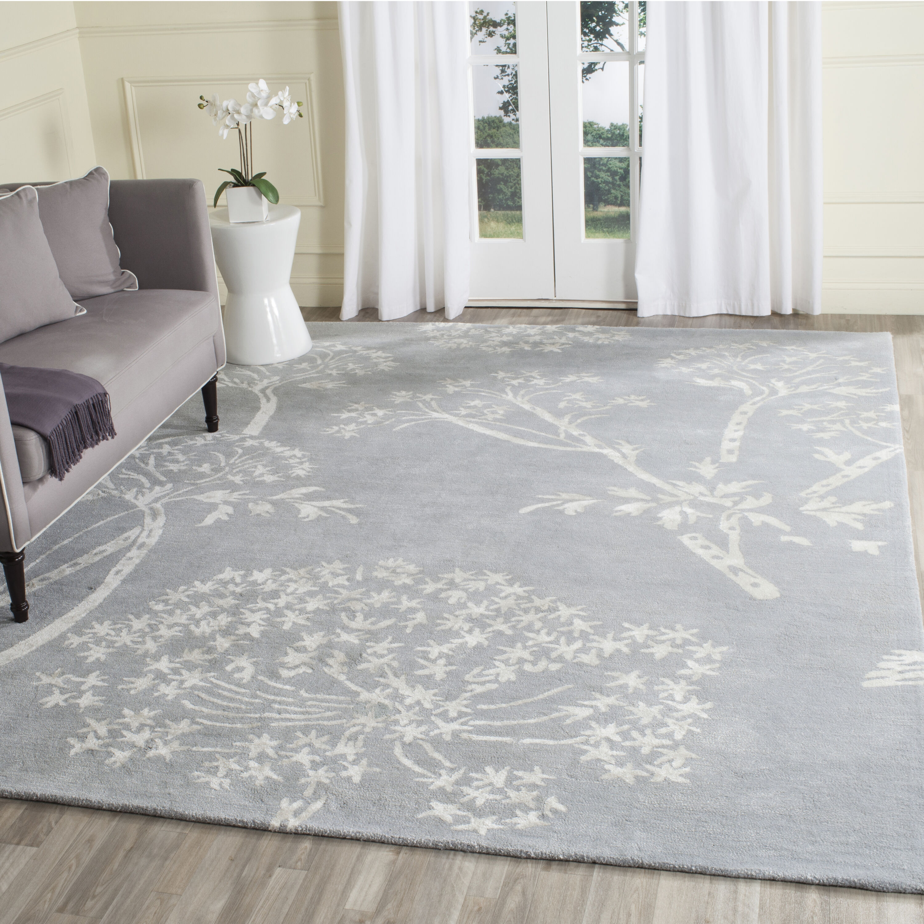 Safavieh BEL131A-8 Bella Lani 8 x 10 (ft) Tufted Synthetic Light Blue/Ivory Rectangular Indoor Floral/Botanical Farmhouse/Cottage Area rug