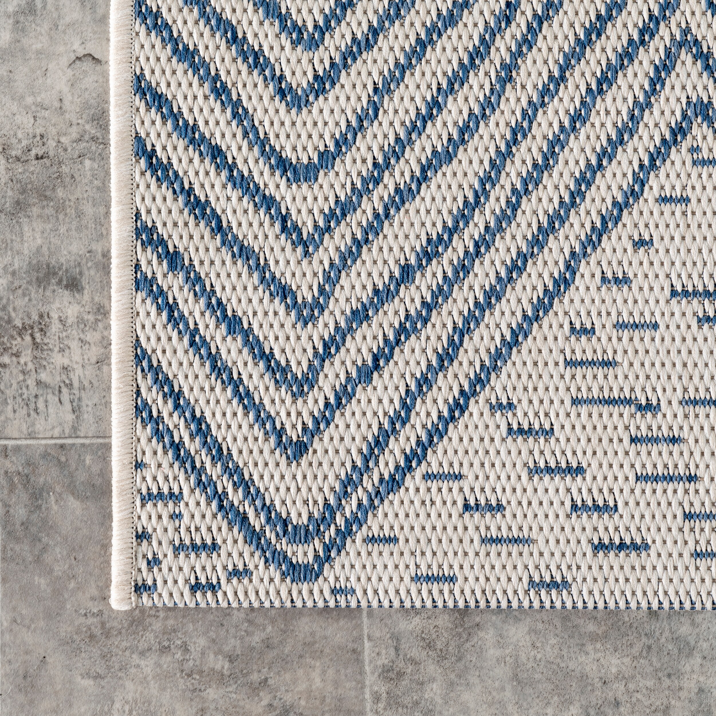 nuLOOM 62''x24'' Reversible Wavy Chevron Blue Square Rug