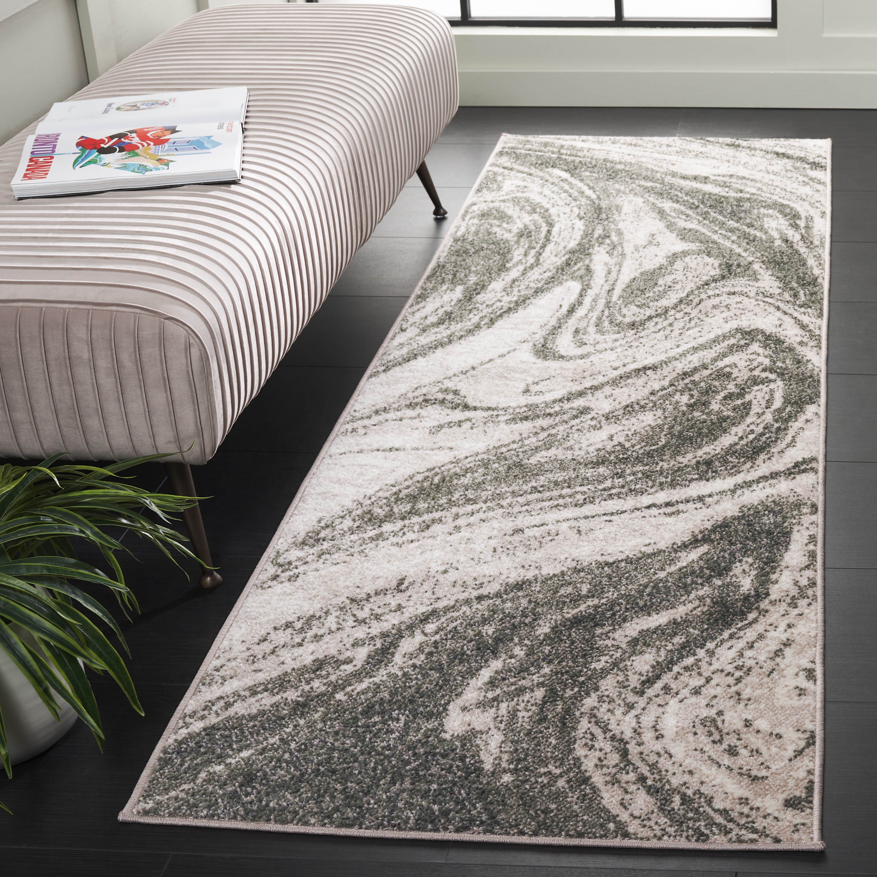 Adirondack  294W Ivory/Green 2ft-1in x 8ft Runner Rug