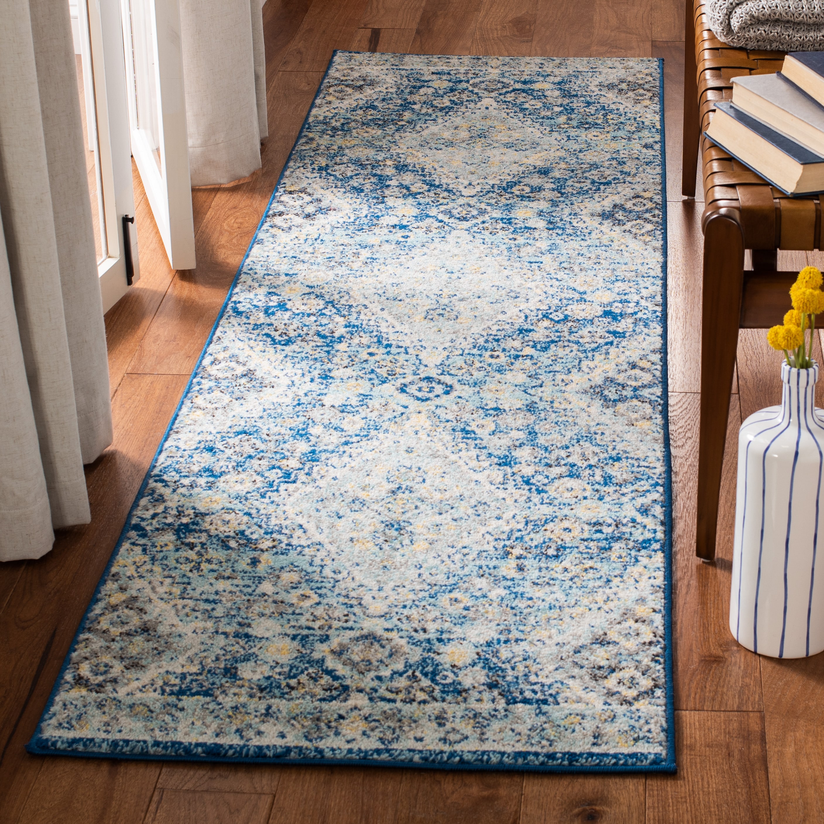 Safavieh MAD616N-28 Madison Rimou 2 x 8 (ft) Loomed Synthetic Navy/Creme Rectangular Indoor Distressed/Overdyed Vintage Runner rug