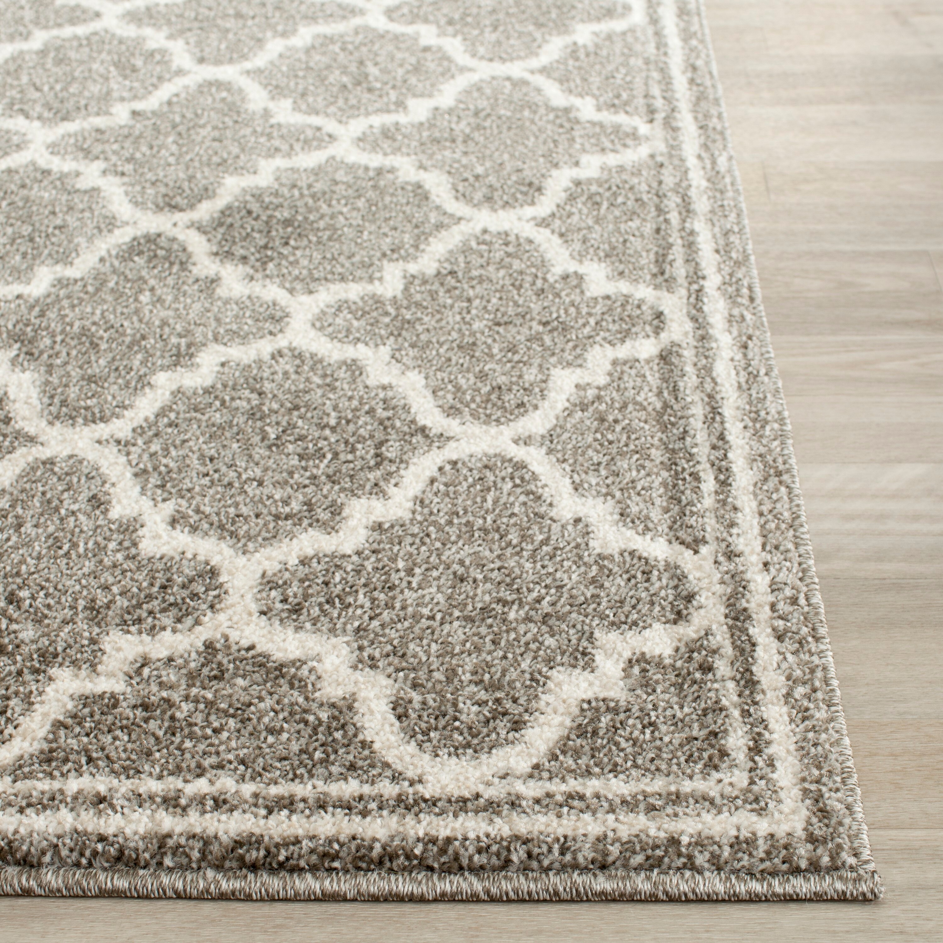 Safavieh AMT422R-27 rugs - View #3