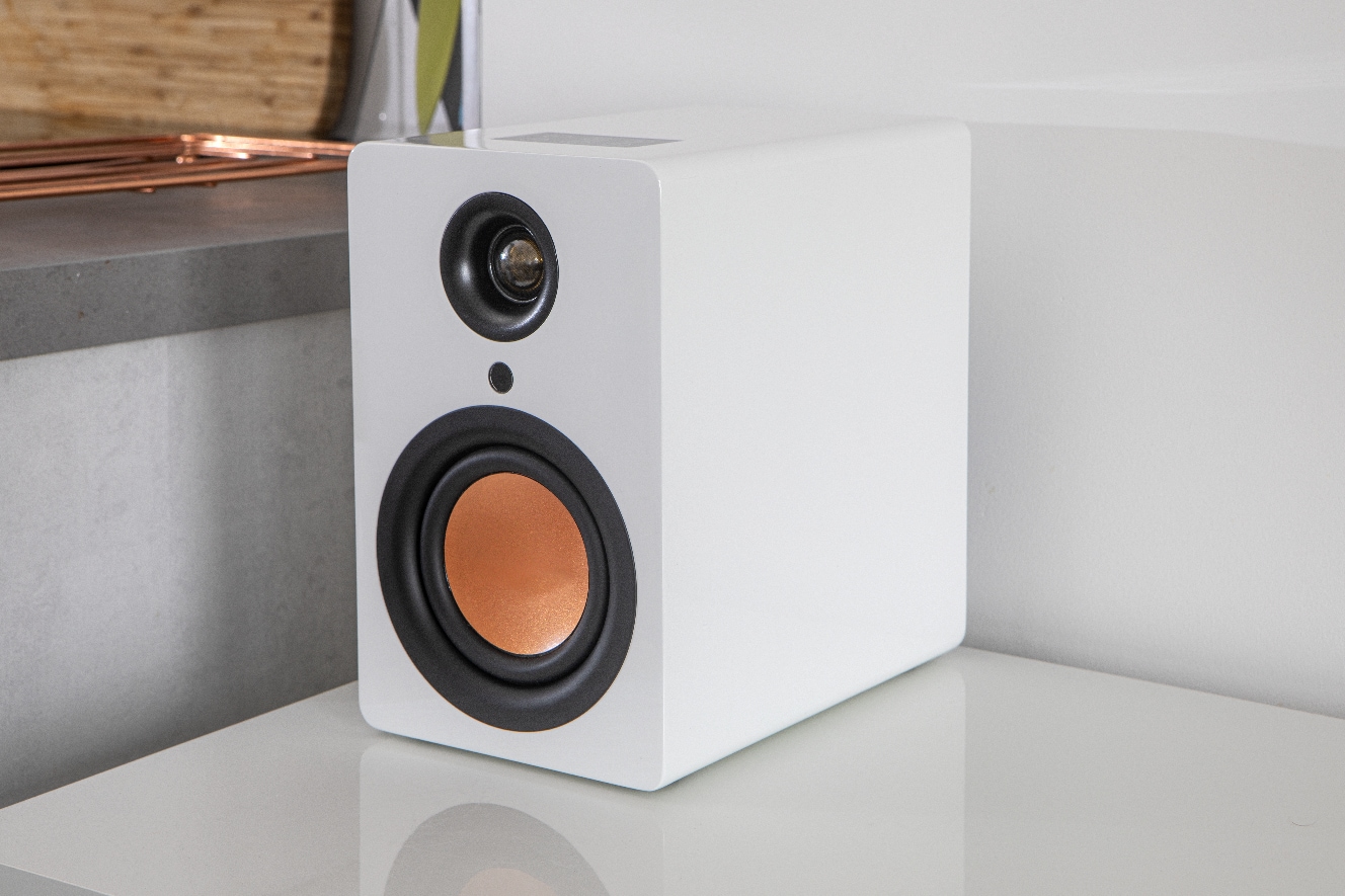 Mitchell Acoustics USTREAMONEWH Portable-Speakers - View #6