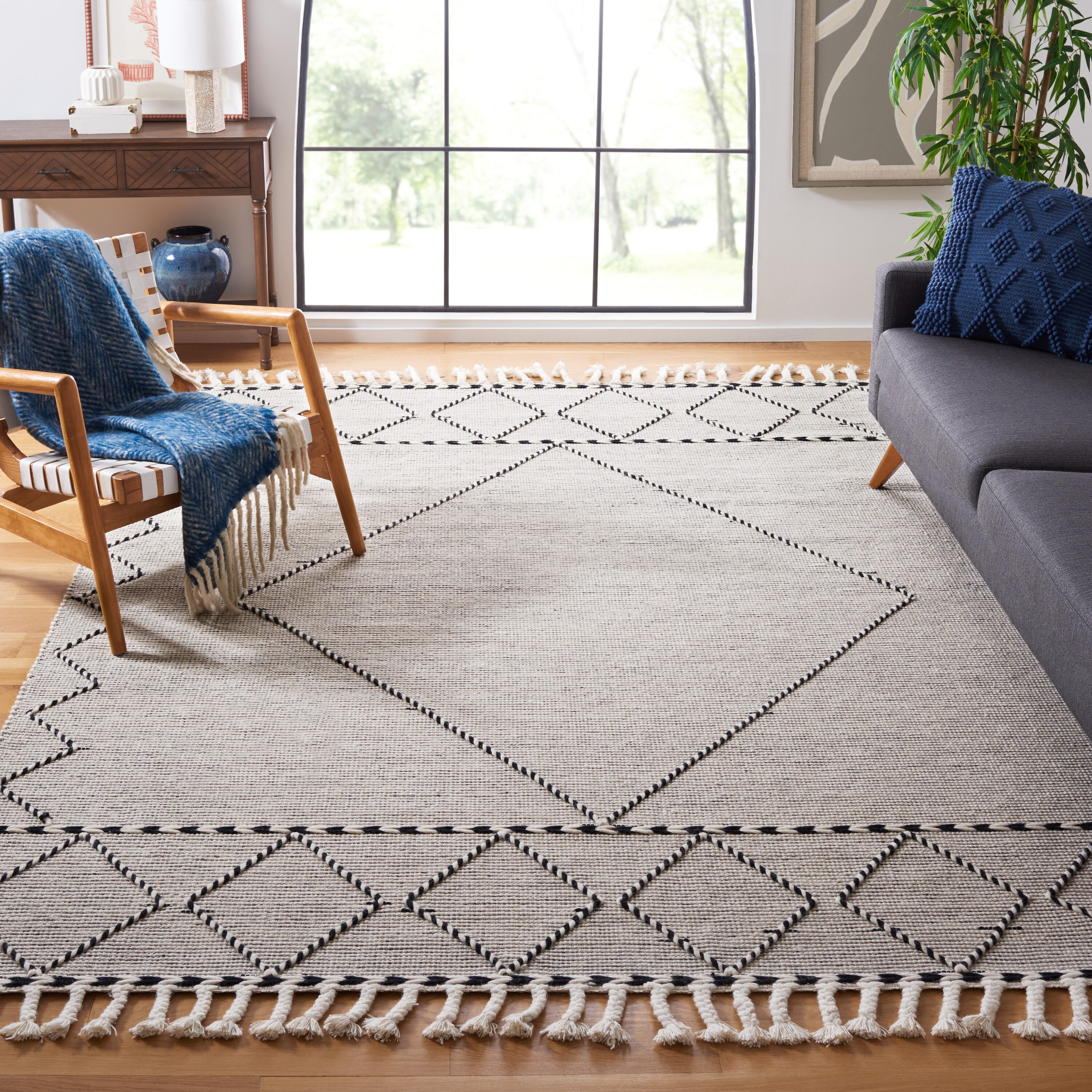  Vermont 160 Ivory/Black Bohemian 8ft x 10ft Rectangle Rug