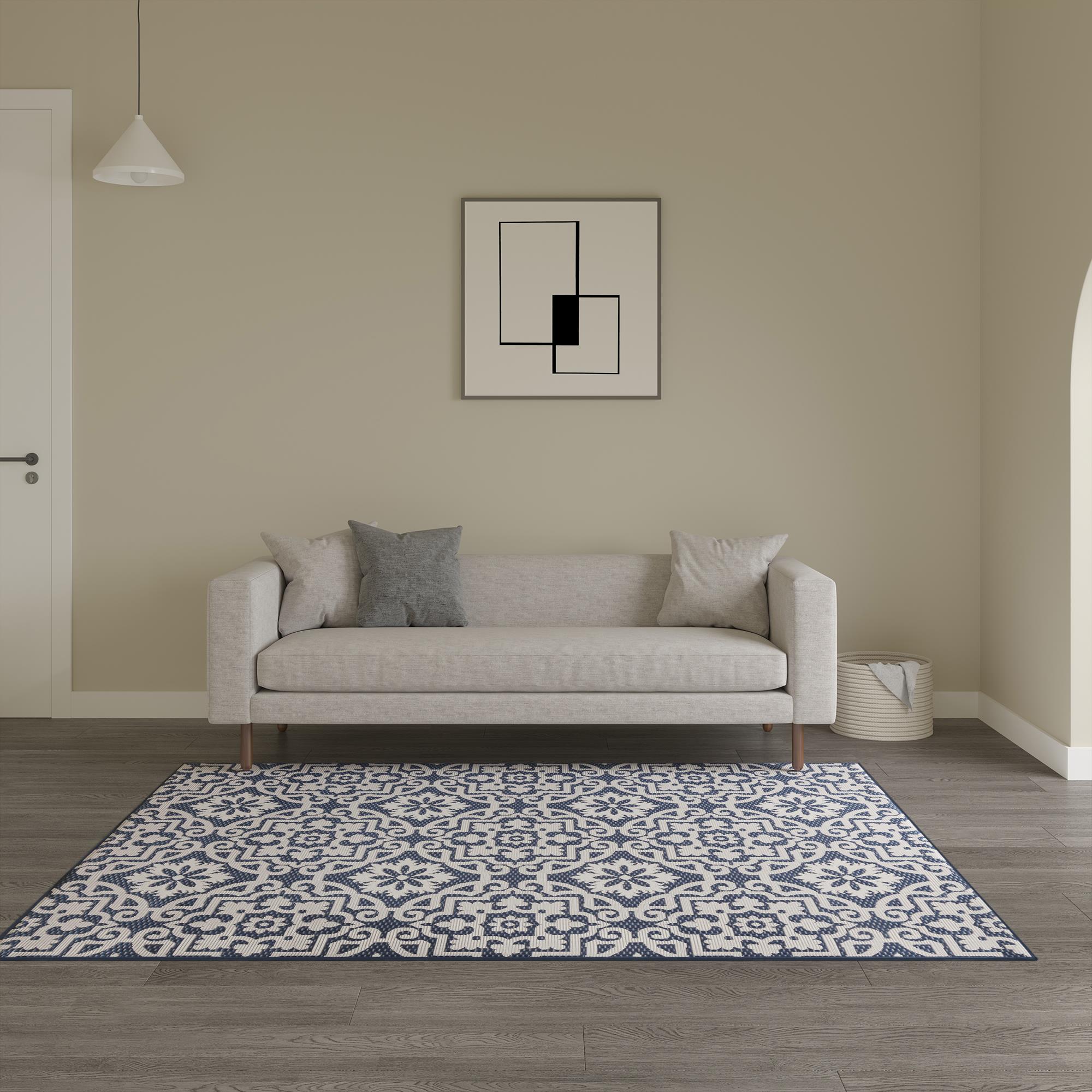 MH LONDON 5 x 8 Blue Indoor/Outdoor Geometric Area Rug in the Rugs ...