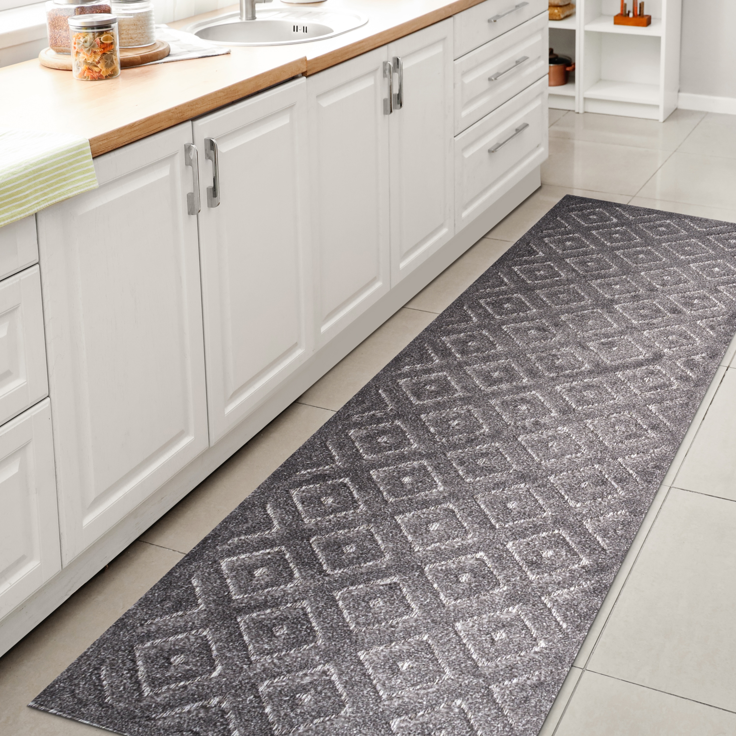 JONATHAN  Y IBZ104A-28 IBIZA Portmany Neutral Diamond Trellis 2 x 8 (ft) Loomed Polypropylene Dark Gray Rectangular Indoor/Outdoor Geometric Bohemian/Eclectic Runner rug