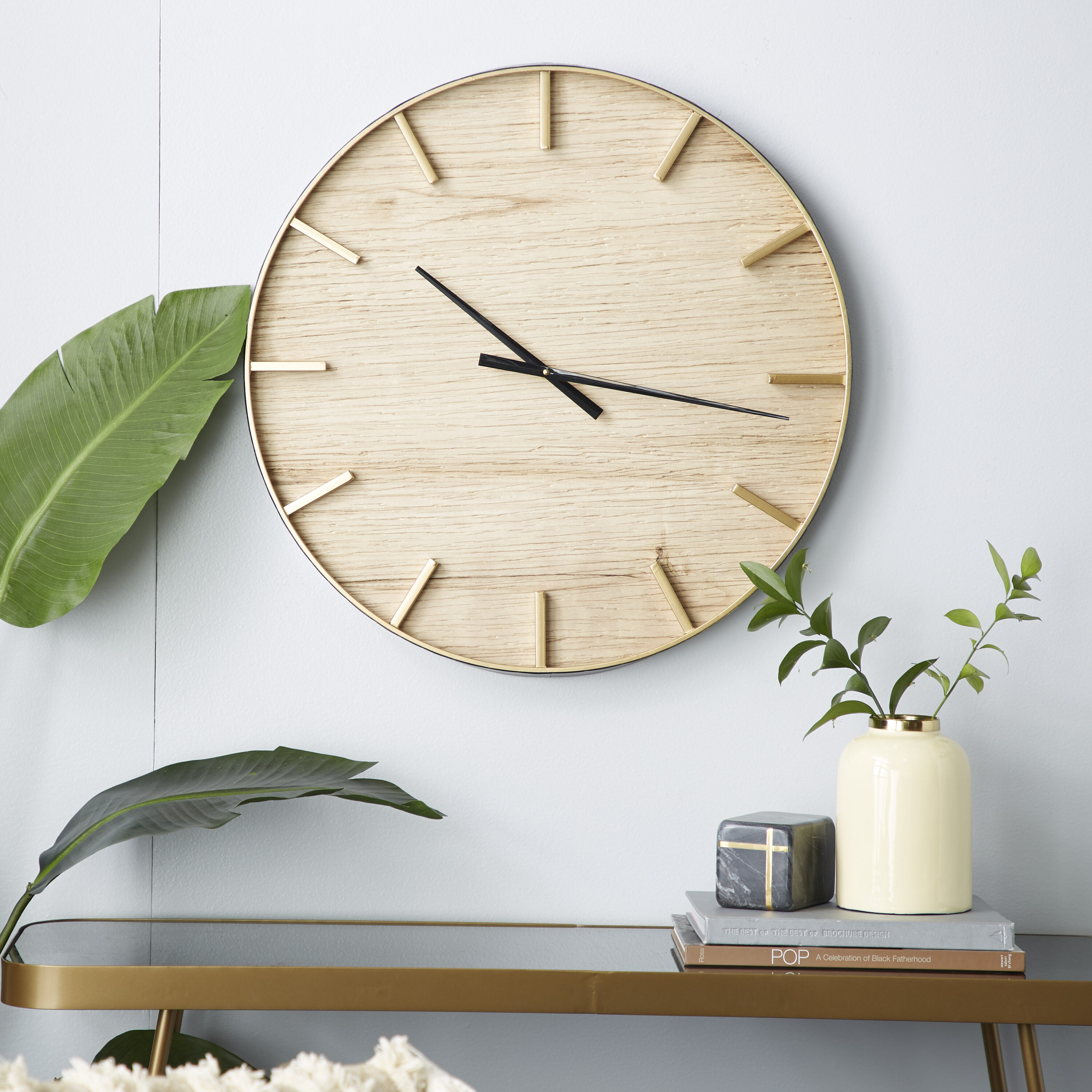 Wood Analogue Ships Wheel Wall Clock, Packaging Type: Corrugated