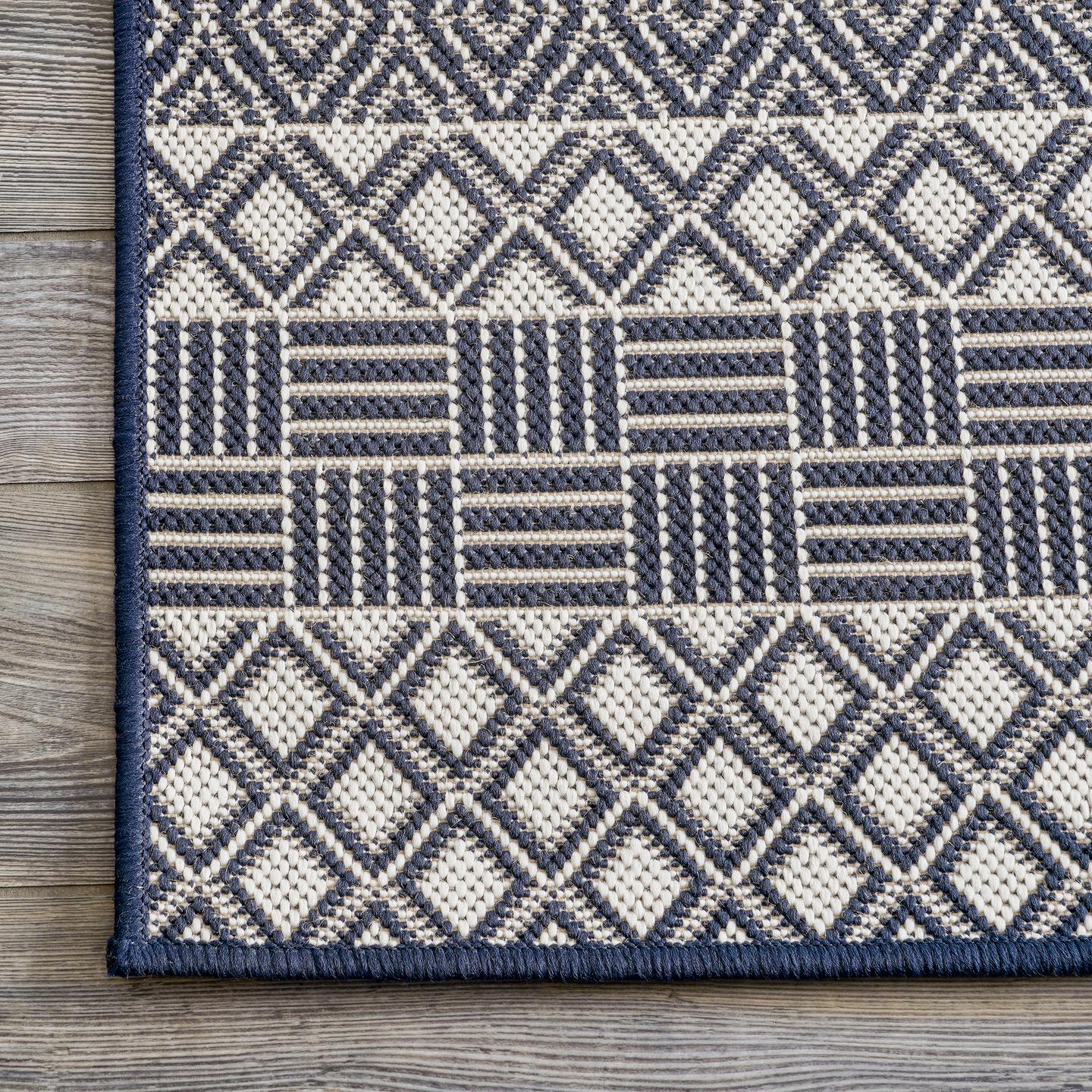 Blue Striped Synthetic Reversible Indoor/Outdoor Rug, 5x8