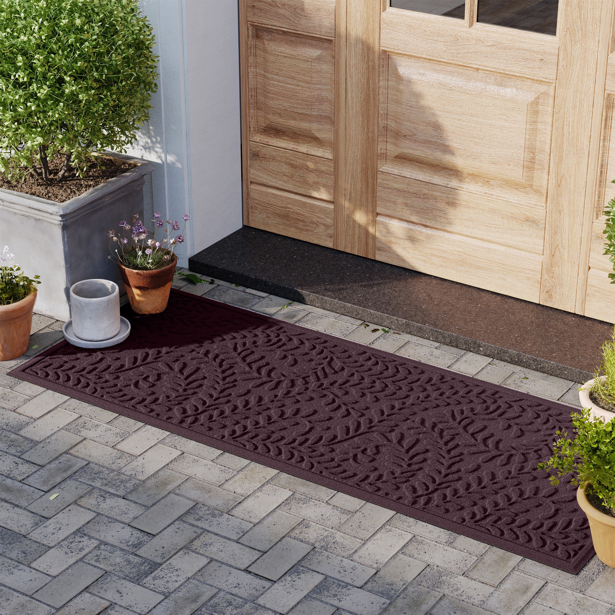 WaterHog 20378602260 2-ft x 5-ft Bordeaux Polyester Rectangular Indoor or outdoor Decorative Door mat