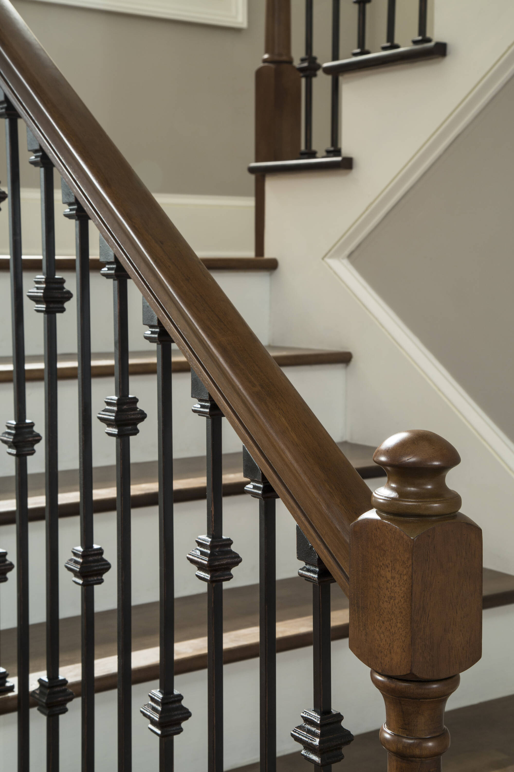 Crown Heritage 4983821FB Interior-Stairpart-Balusters - View #5