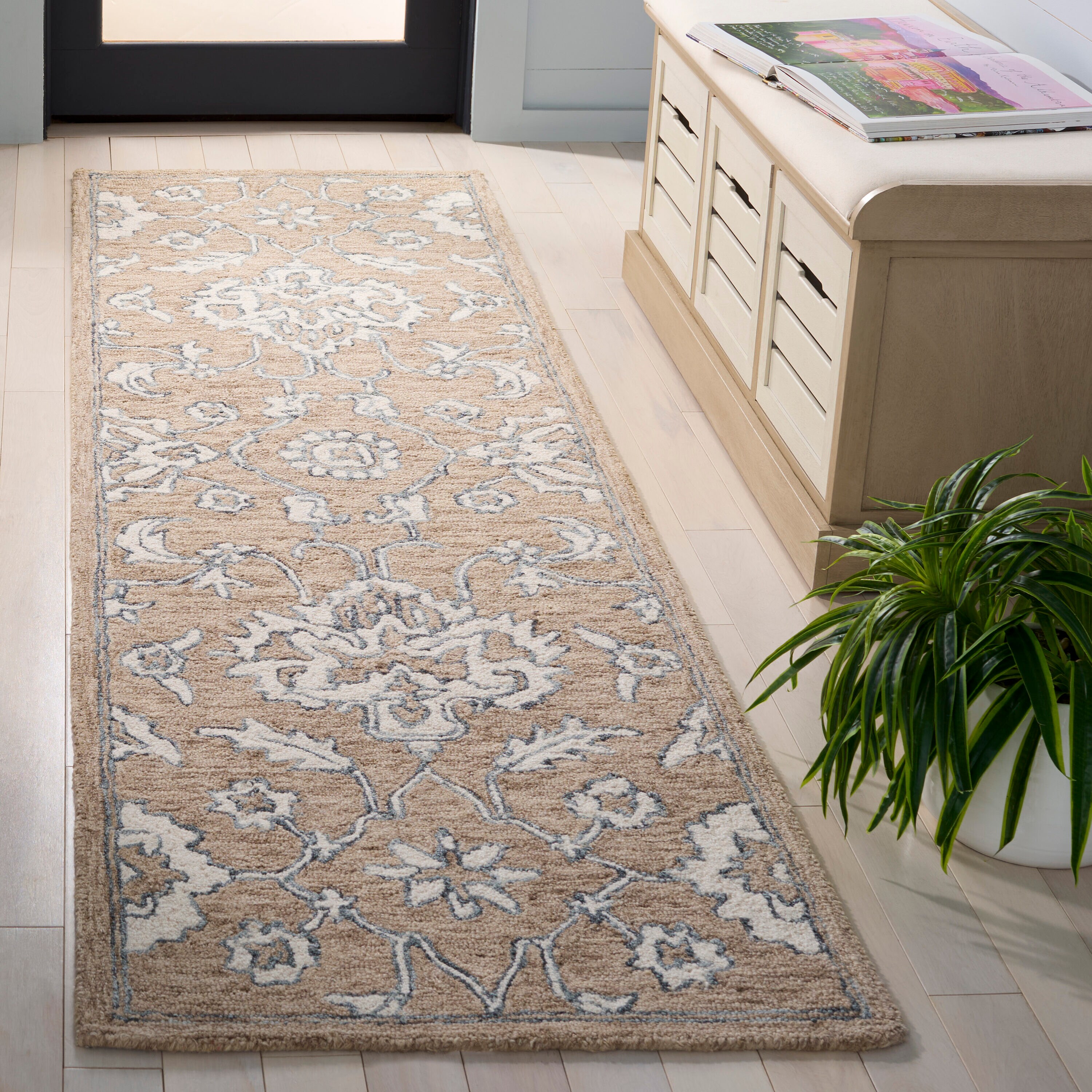  Metro 826 Beige/Ivory Traditional 2ft-3in x 8ft Runner Rug
