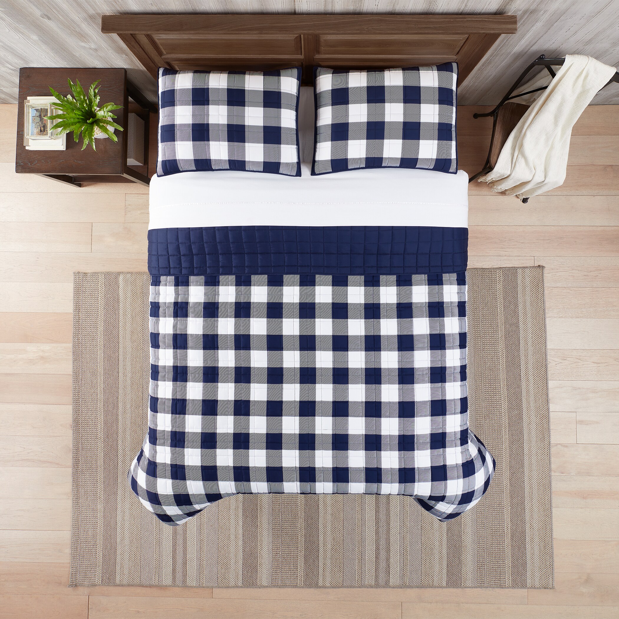Serta 14013000290 2 -Piece Navy/White Twin/Twin XL Quilt Set