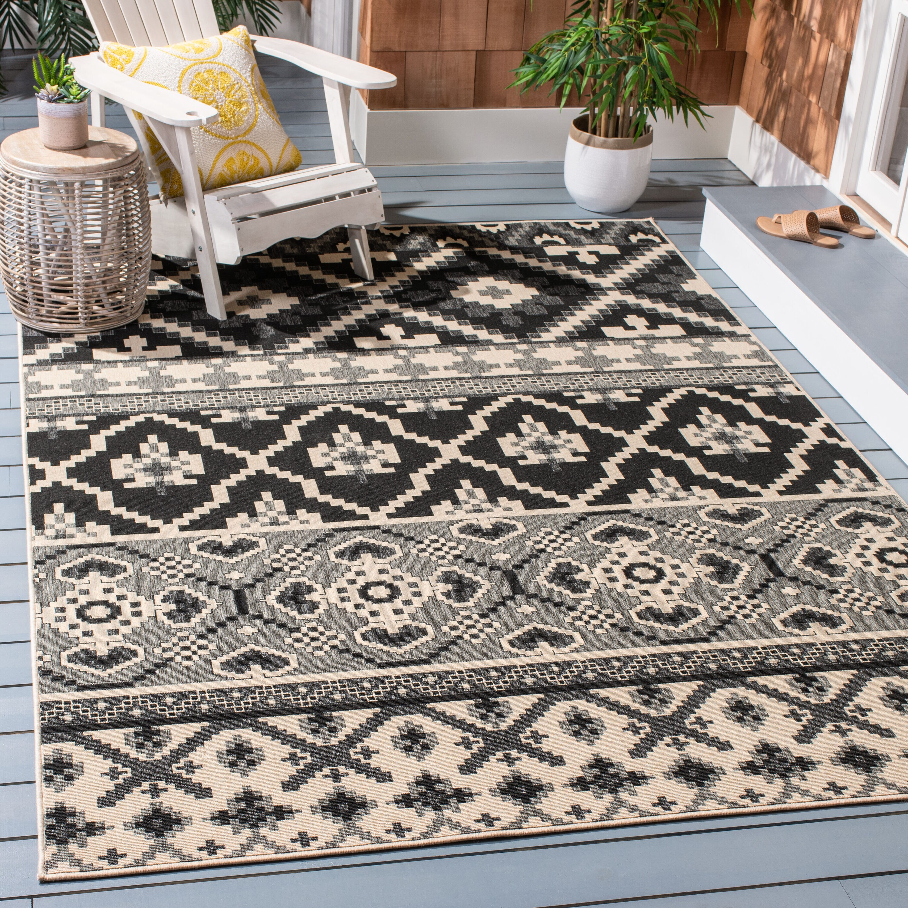 Safavieh VER097-0421-9 Veranda 9 x 12 (ft) Loomed Synthetic Black/Beige Rectangular Indoor/Outdoor Floral Southwestern Area rug