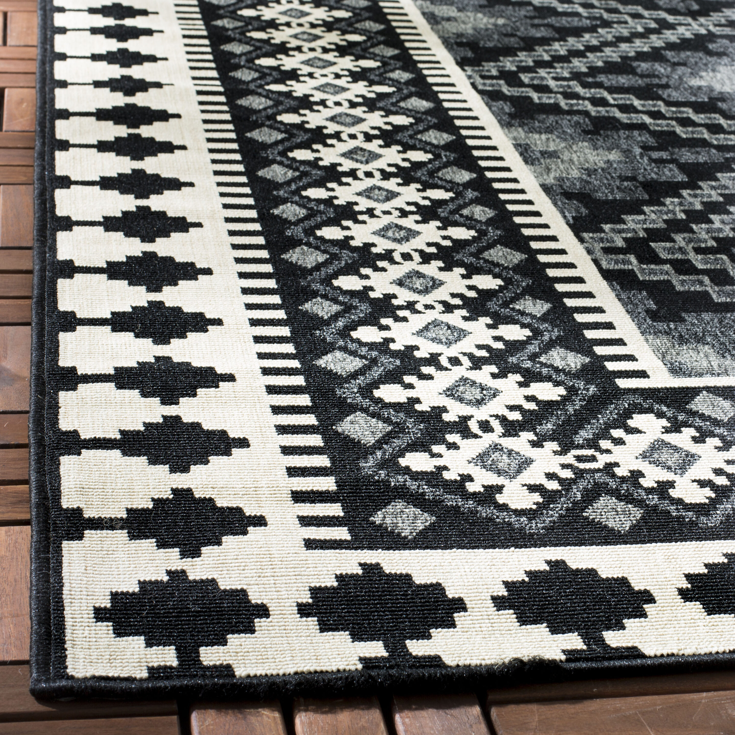 Safavieh VER099-0421-5SQ rugs - View #3