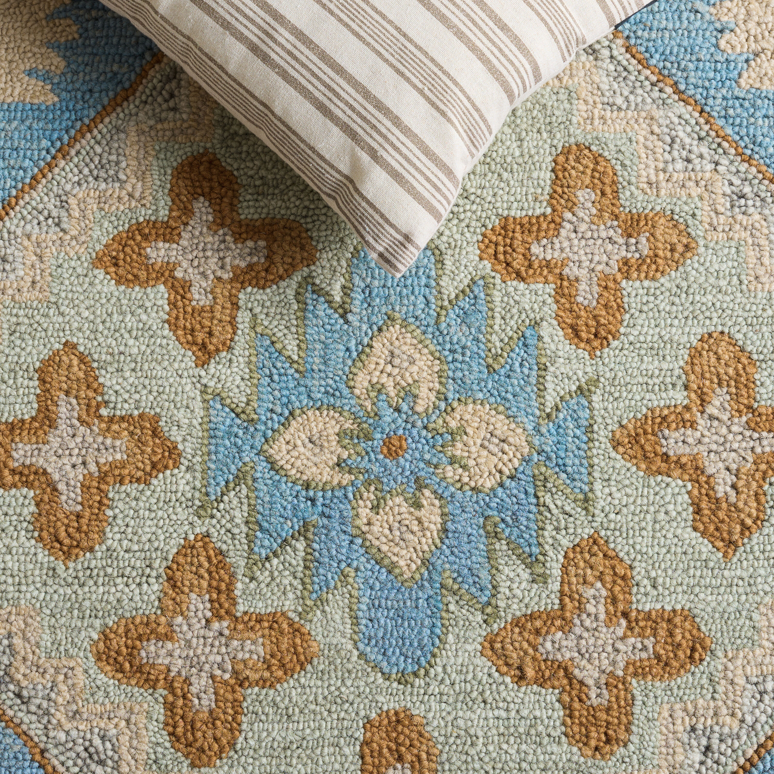 Safavieh HG231X-28 rugs - View #7