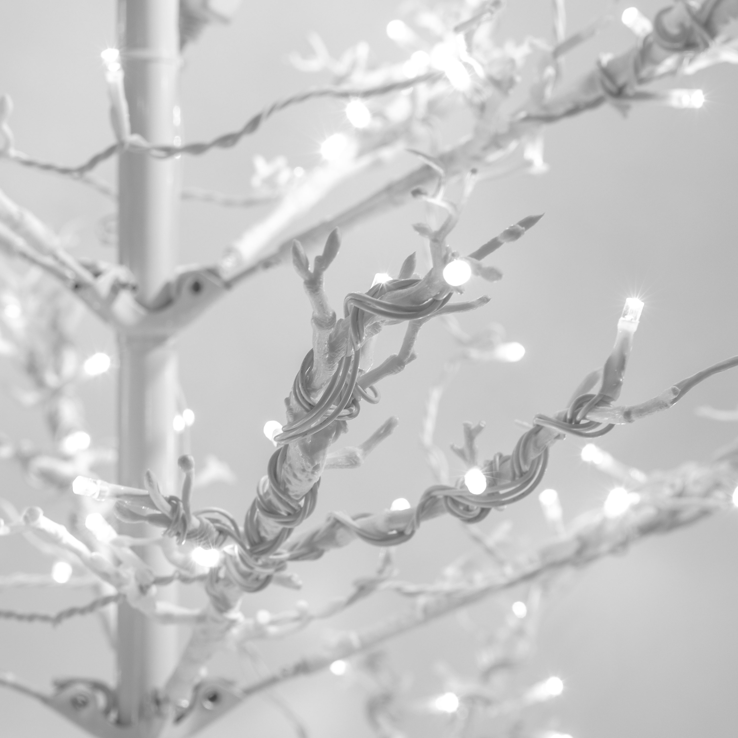 GE 7-ft Winterberry Pre-Lit Twig Slim White Artificial Christmas Tree with 400 Constant Cool White LED Lights