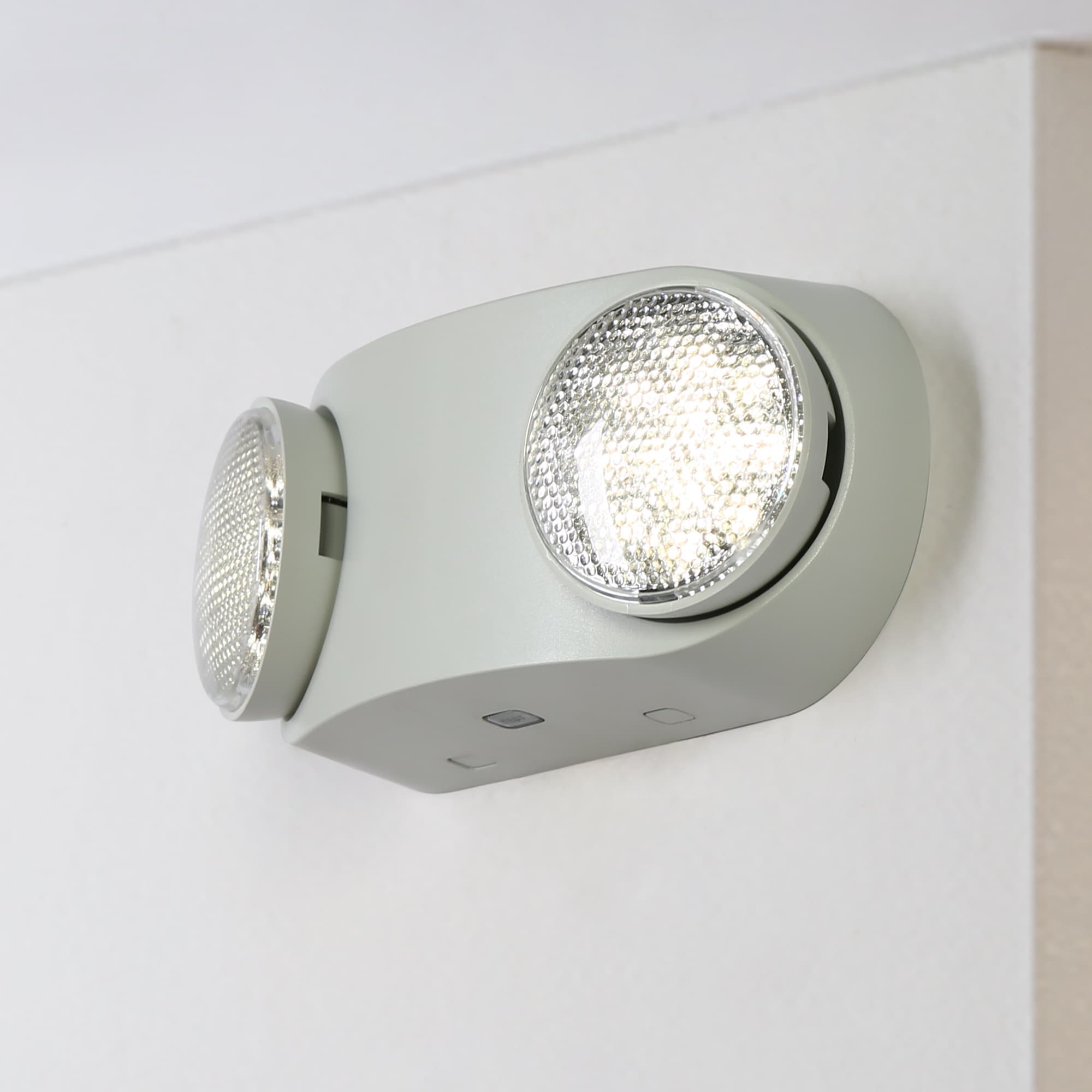LNC Lumora 2.4-Watt 120-Volt LED White Hardwired Emergency Light for Wall Mount Lights
