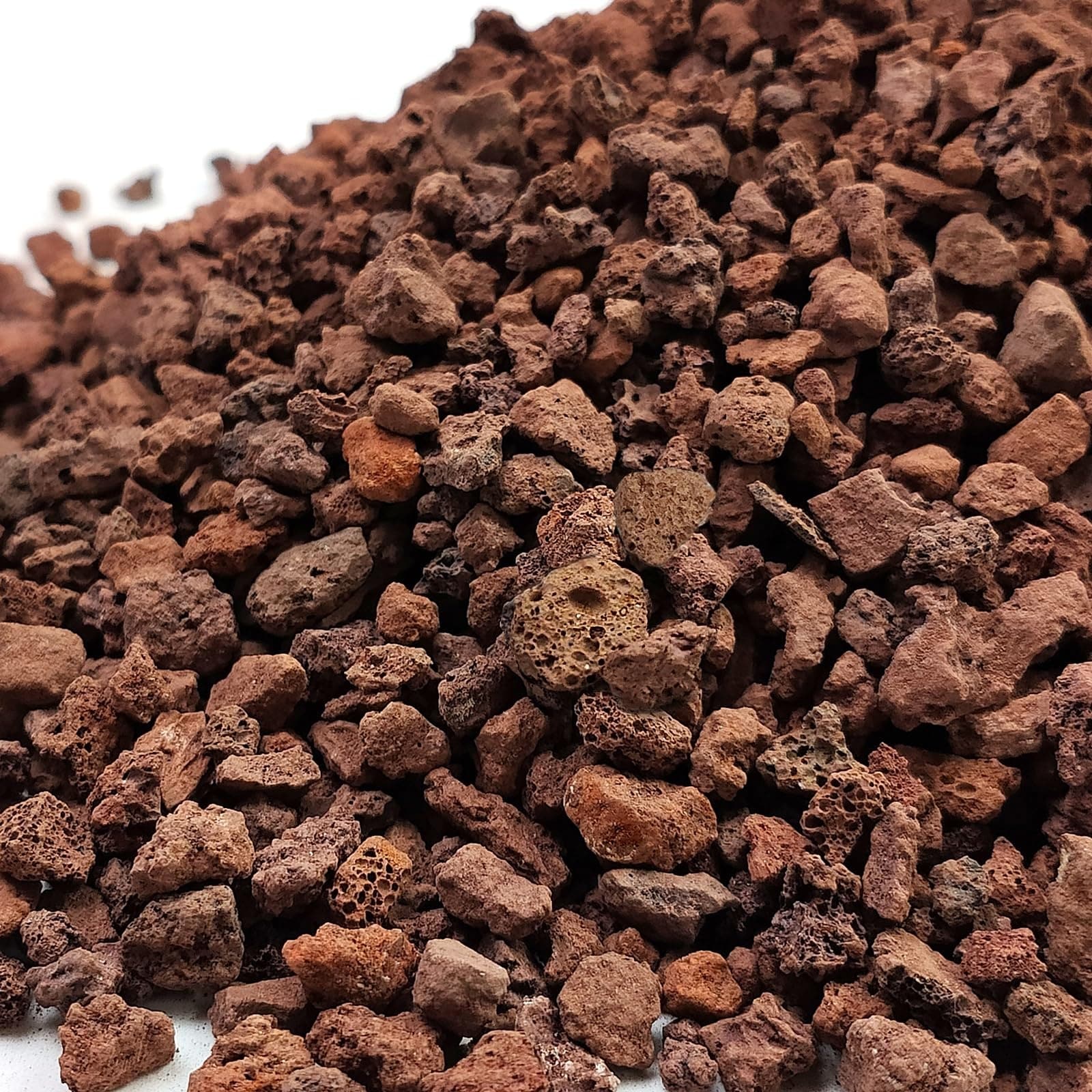 Justincity  2 lbs Red Lava Rocks Natural Volcanic Gravel for Succulent Cactus Bonsai Aquarium Fire Pit and Garden Landscaping Soil Amendment