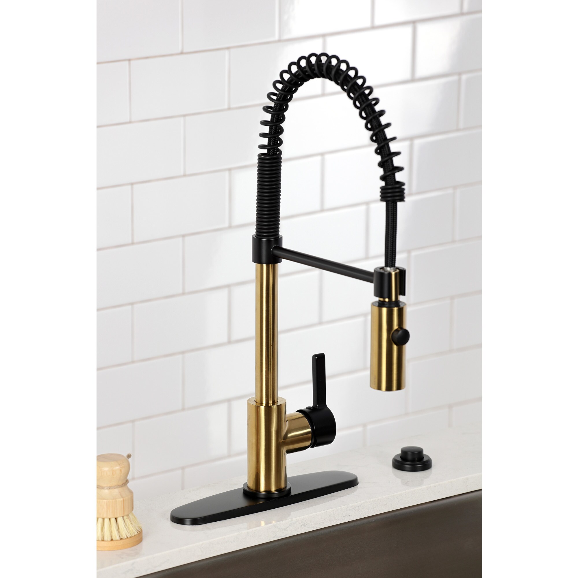 Kingston Brass WLLS877CTLBBMB Continental Brushed Brass/Matte Black Single Handle Deck-mount Pre-rinse Kitchen Faucet ( Deck Plate Included )