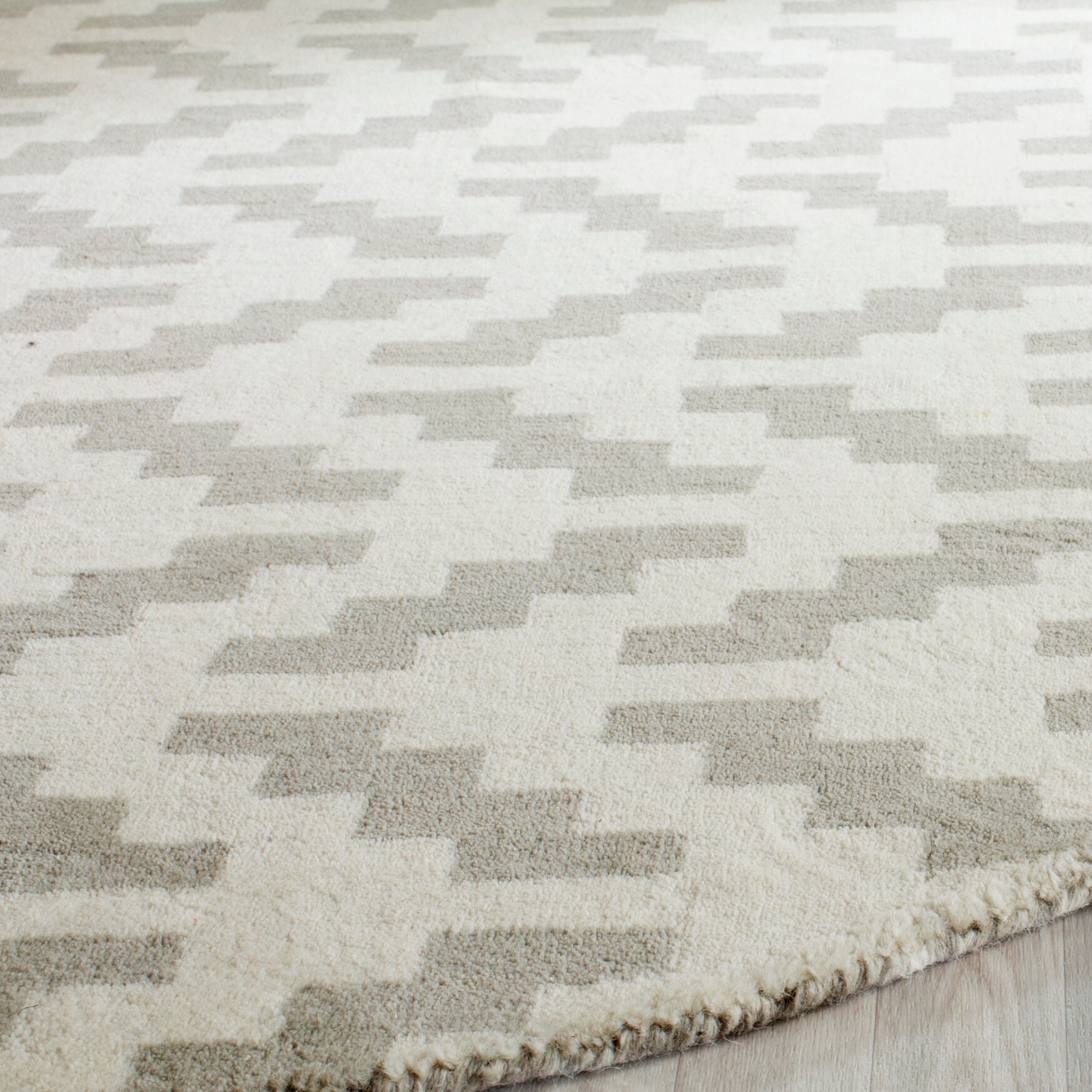 Safavieh CAM322G-6R rugs - View #3