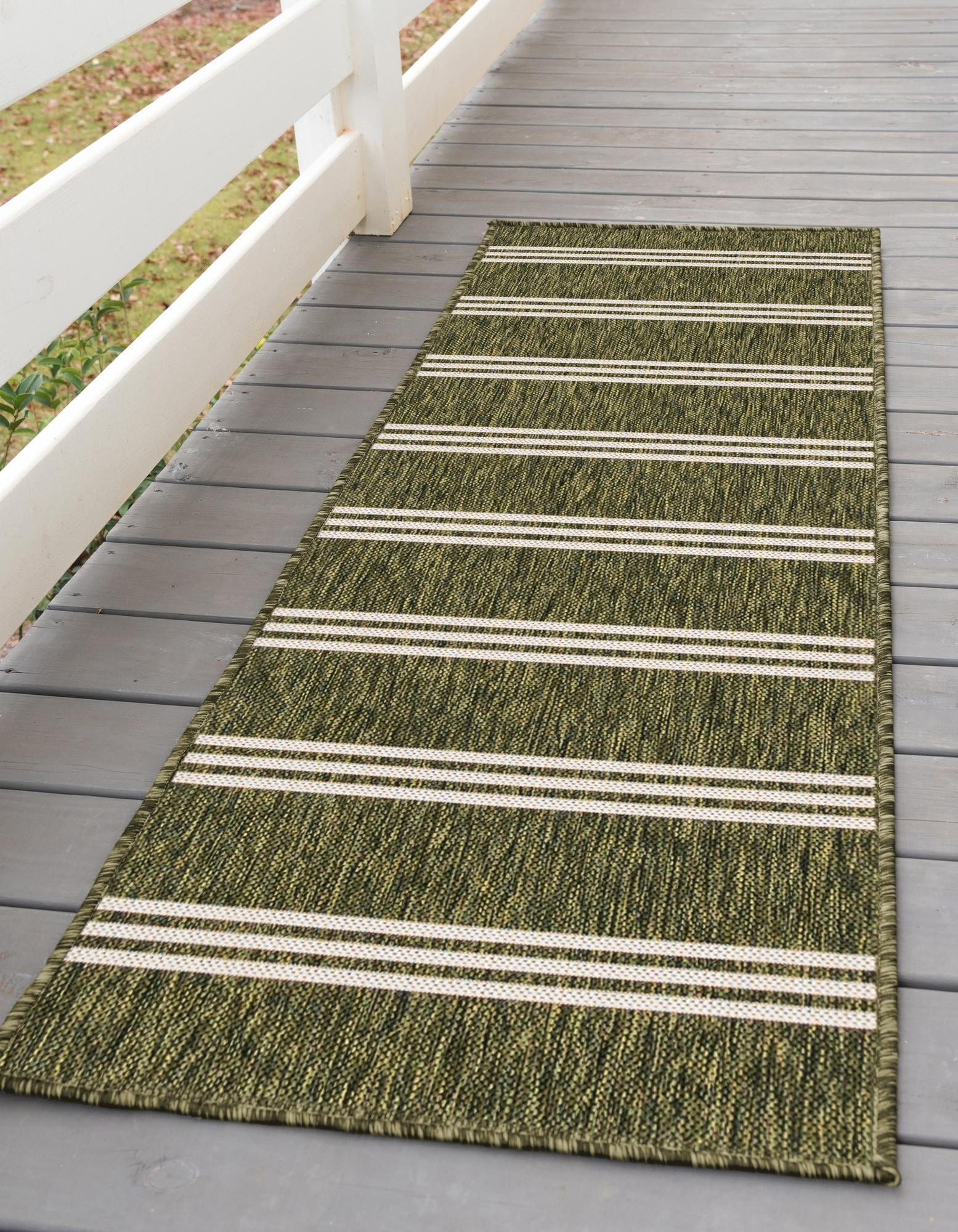 Unique Loom 3152739 Jill Zarin Outdoor 2 x 6 (ft) Loomed Polypropylene Green Rectangular Indoor/Outdoor Stripe Runner rug